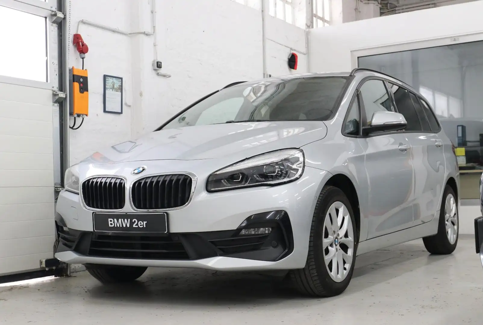 BMW 218 Navi Sitzh. Kamera LED Schw. 2H Argent - 1