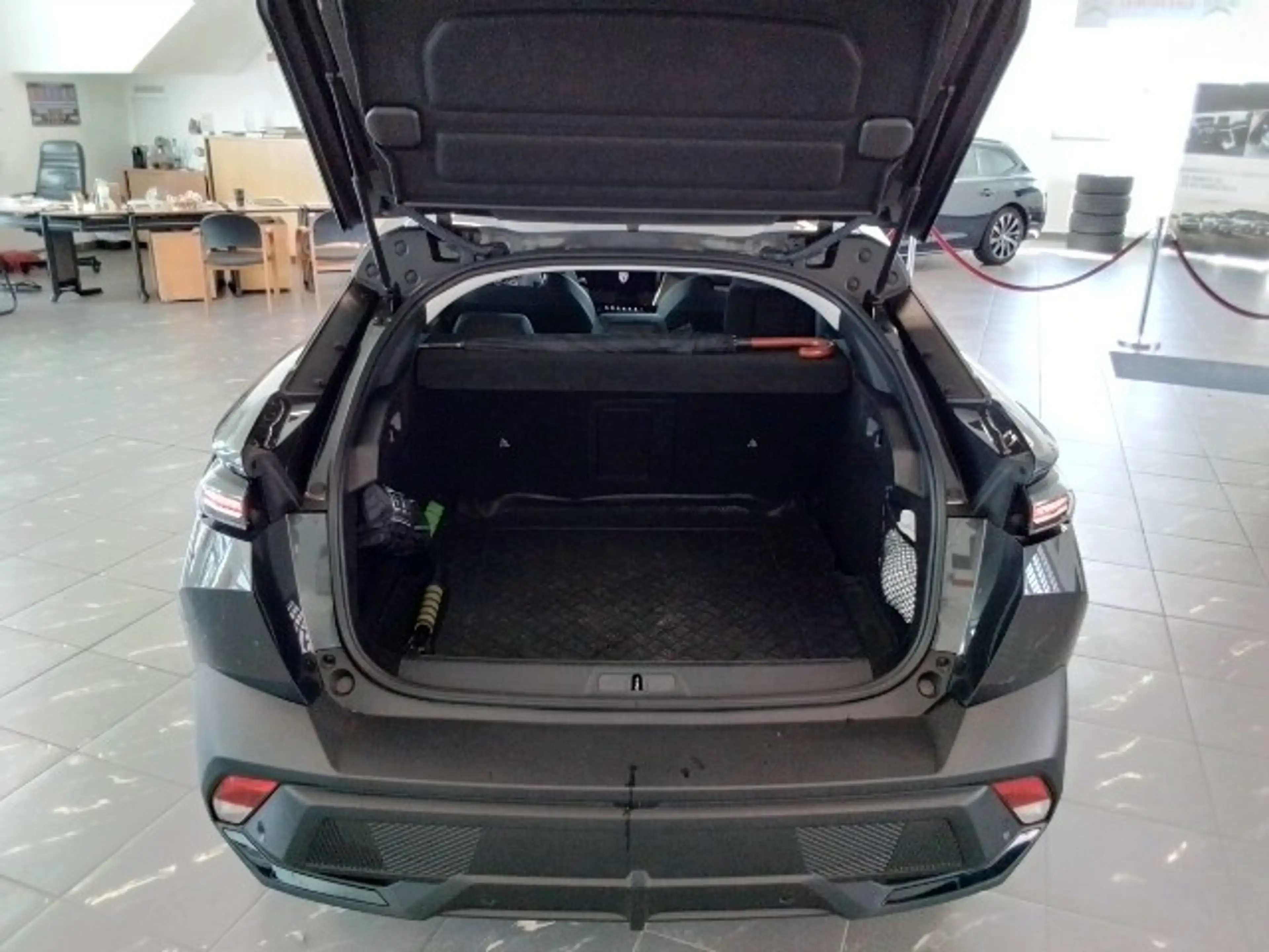 Peugeot 408 PureTech 130 EAT8 Allure Pack — photo 7
