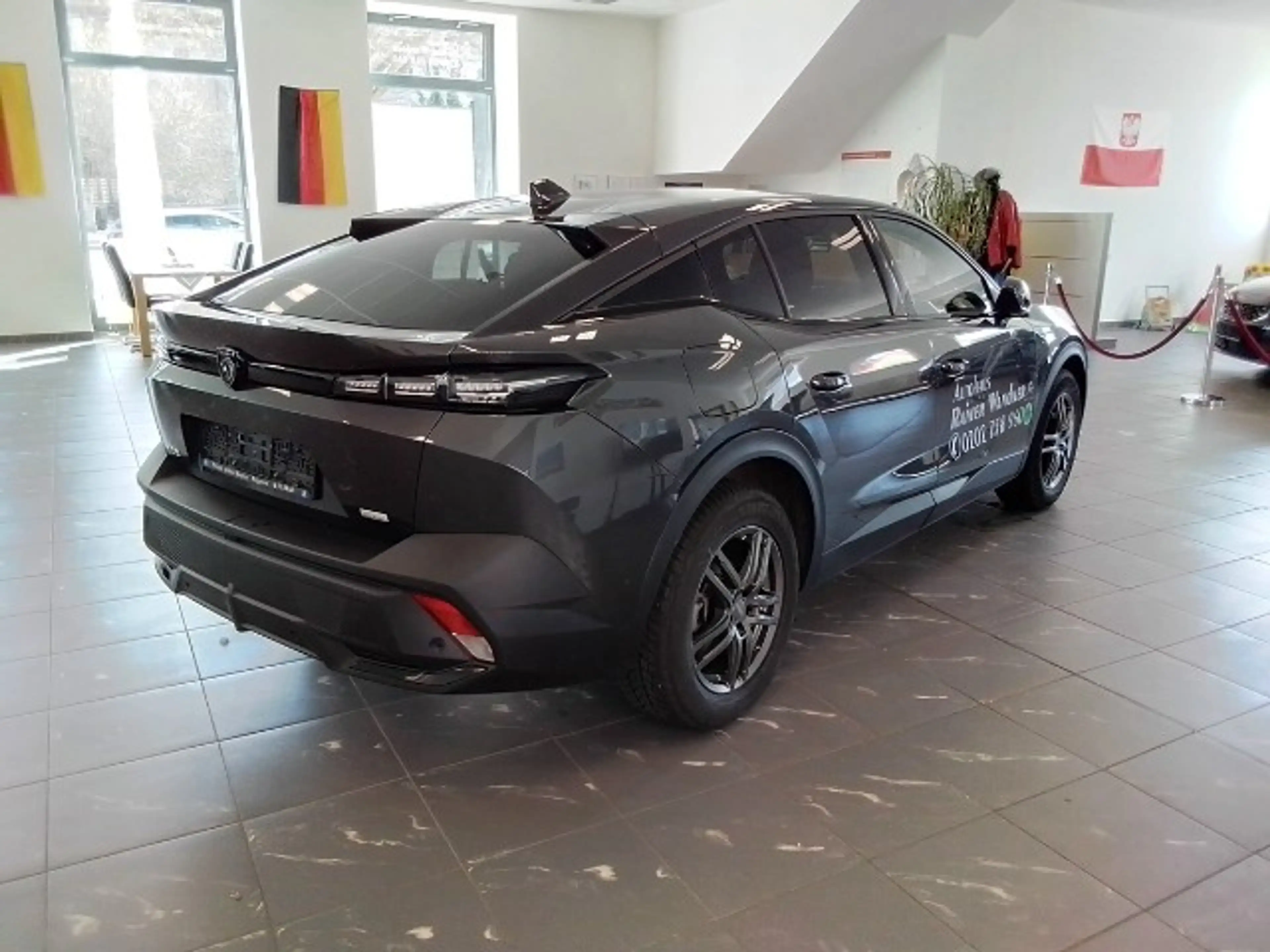 Peugeot 408 PureTech 130 EAT8 Allure Pack — photo 4