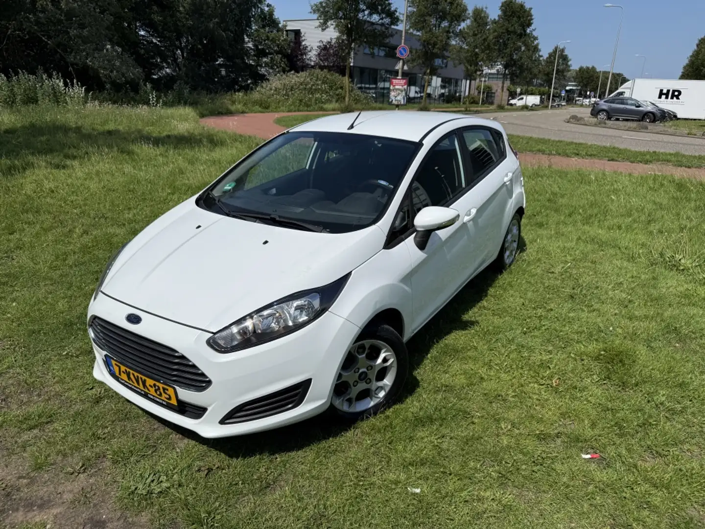 Ford Fiesta 1.0 Style airco navigatie 5drs 183dkm Wit - 2