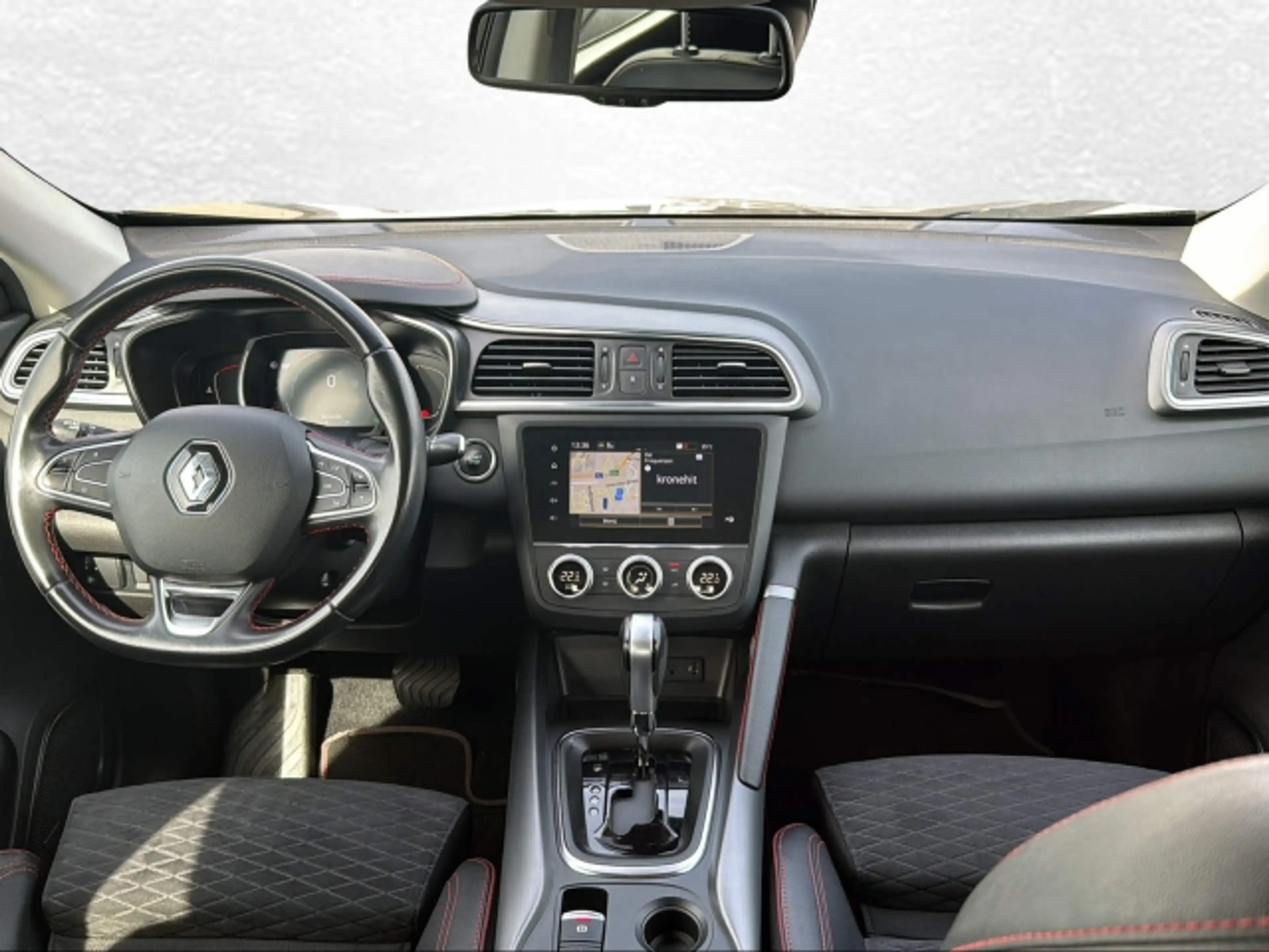 Renault Kadjar TCe 140 PF EDC Black Edition — photo 8