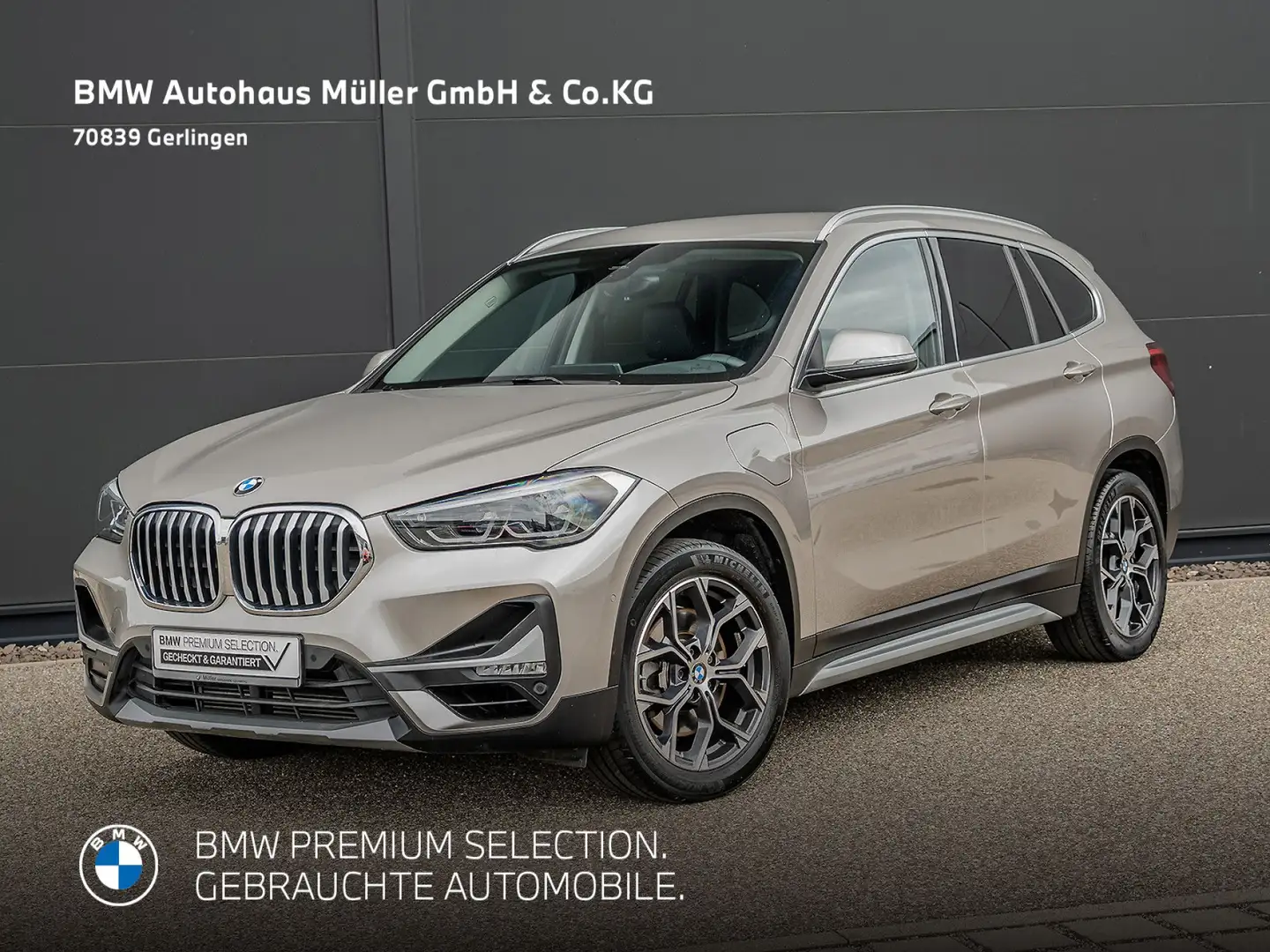 BMW X1 xDrive25e xLine Kamera HUD Sportsitz AHK 1VB Zilver - 1