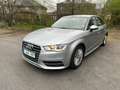Audi A3 1.6 TDI Attraction Argent - thumbnail 3