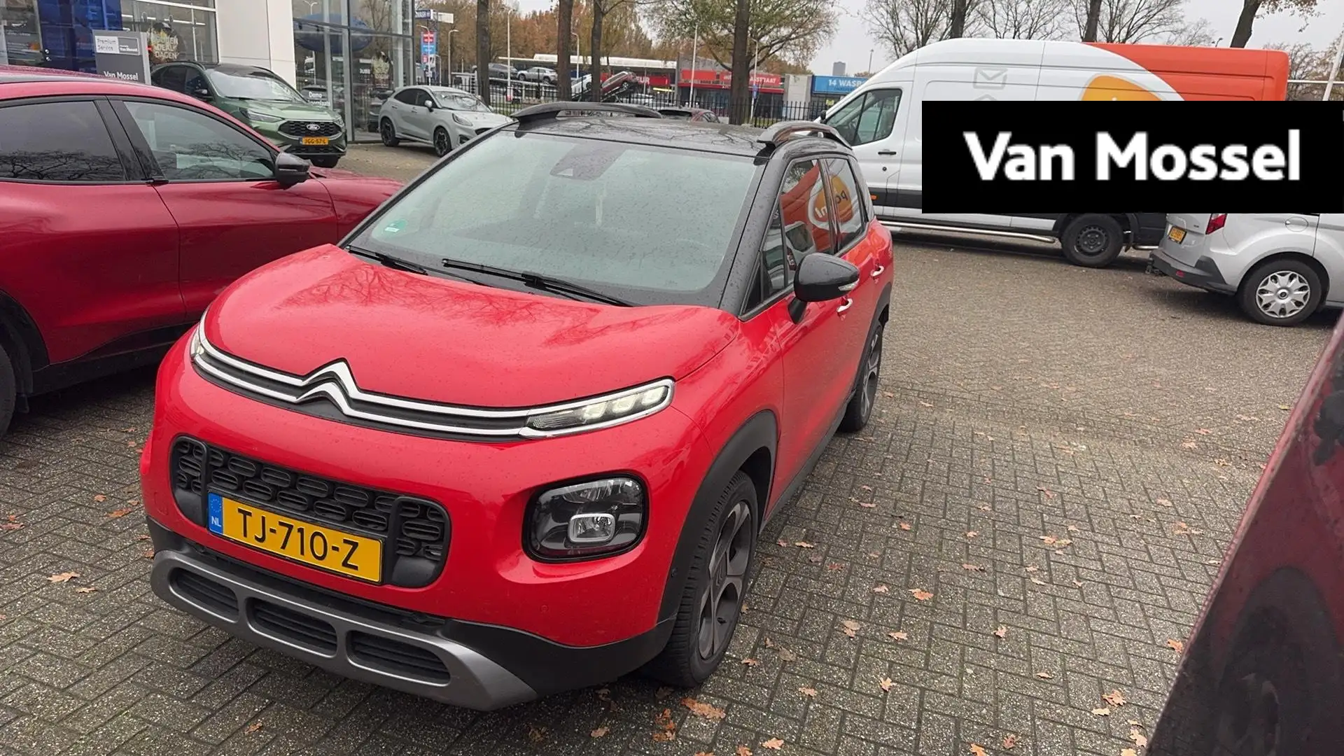 Citroen C3 Aircross 1.2 PureTech S&S Shine Apple carplay | Trekhaak | Rood - 1