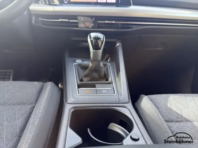 Volkswagen Golf view 20