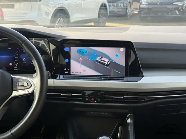 Volkswagen Golf view 23