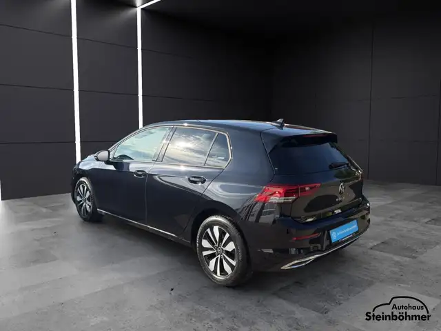 Volkswagen Golf view 4