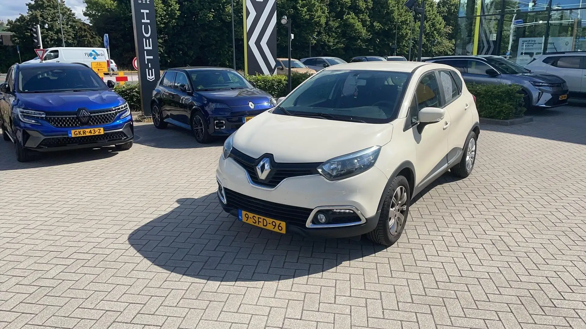 Renault Captur TCe 90 Expression Bruin - 1