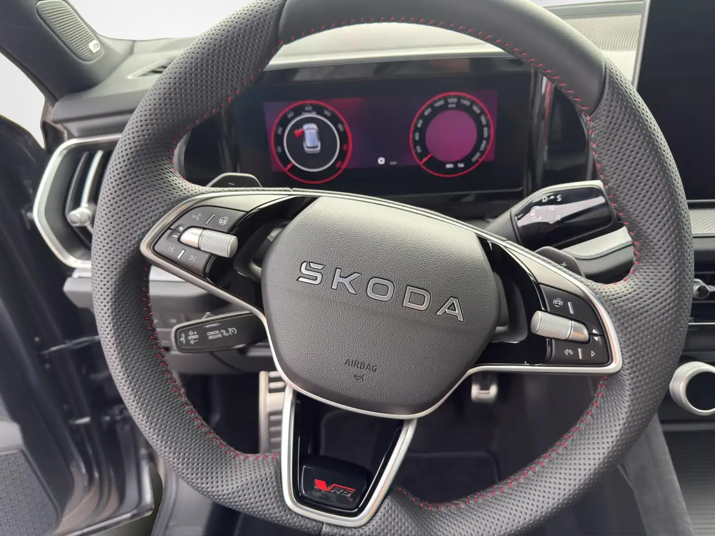Skoda Kodiaq RS Grau - 2