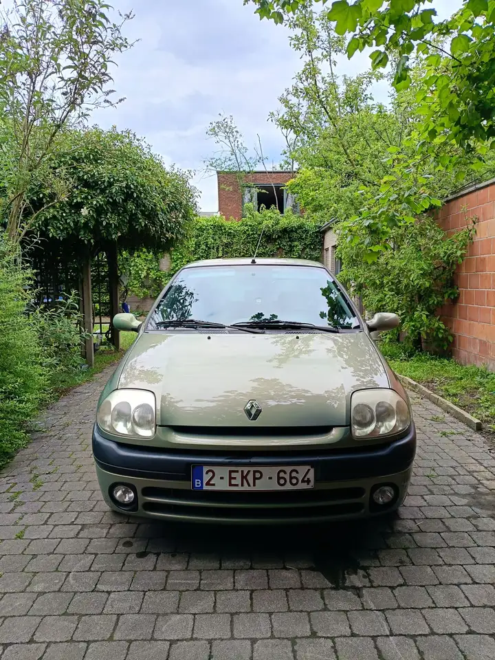 Renault Clio 1.2i slechts 136.000km, foto 3