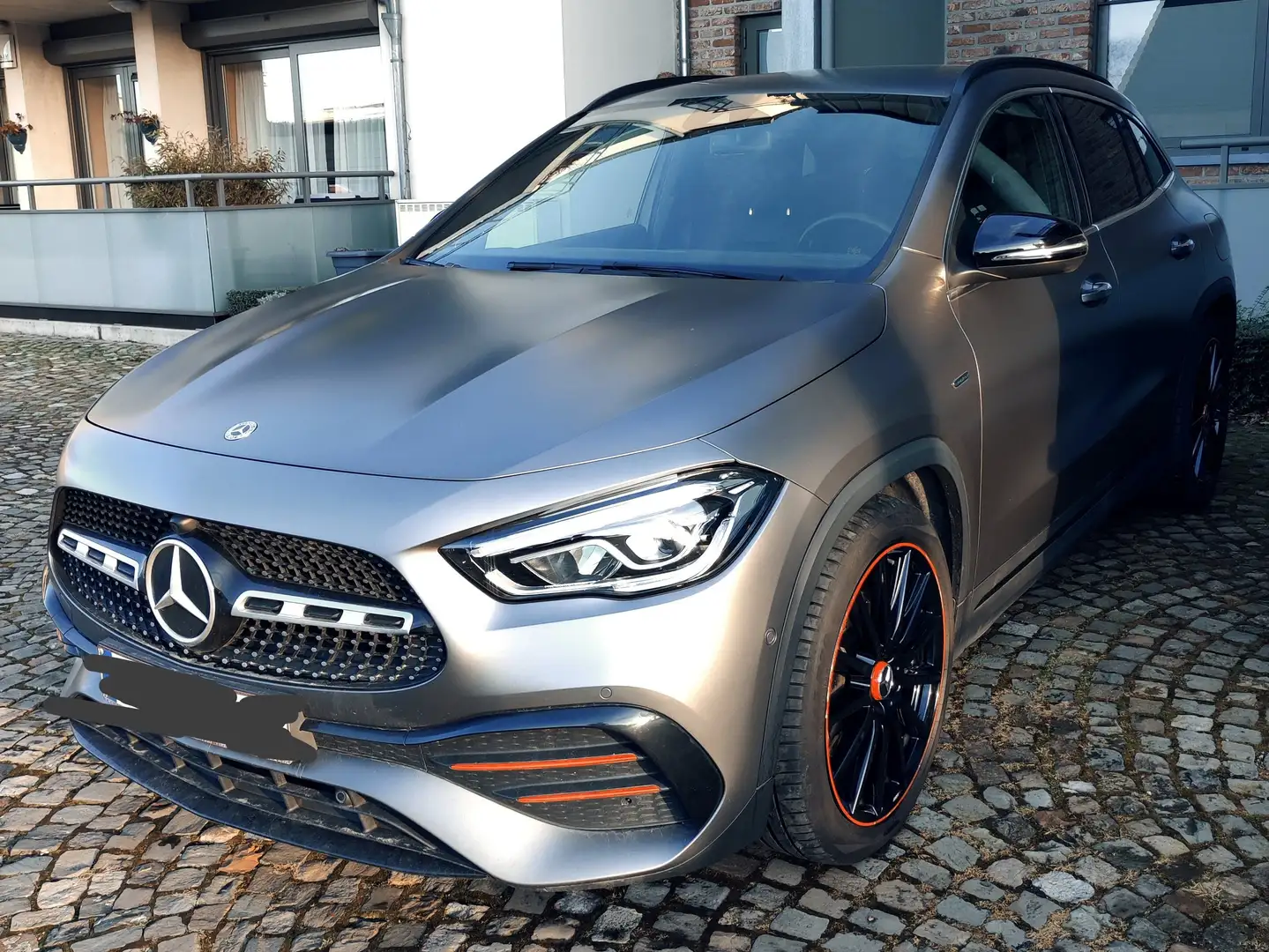 Mercedes-Benz GLA 200 AMG Line Edition 1 - Edition limitée Grijs - 1