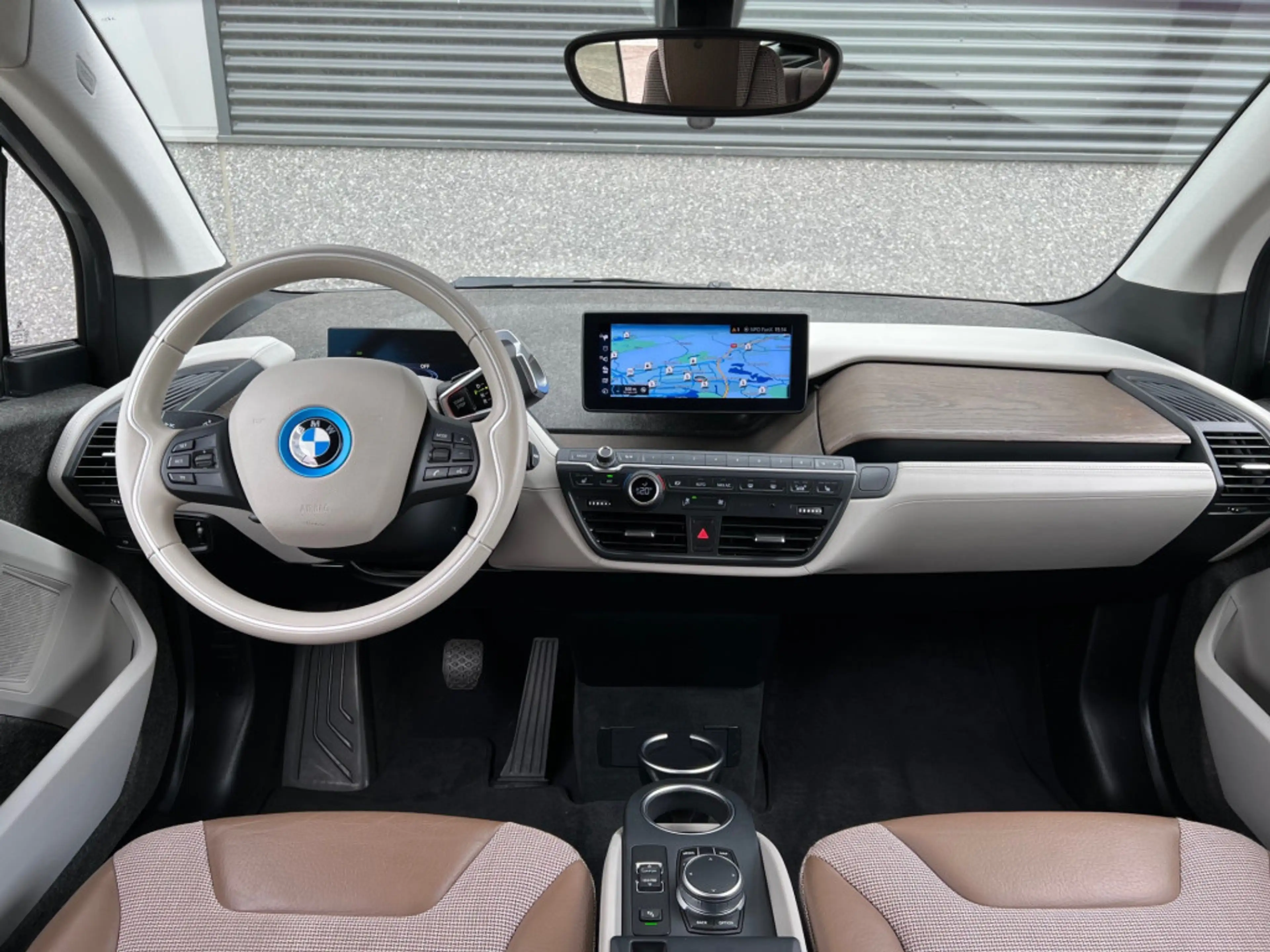 BMW i3 Executive 120Ah 42 kWh/*Lodge*/Navi-Pro/Camera/W-p — photo 2