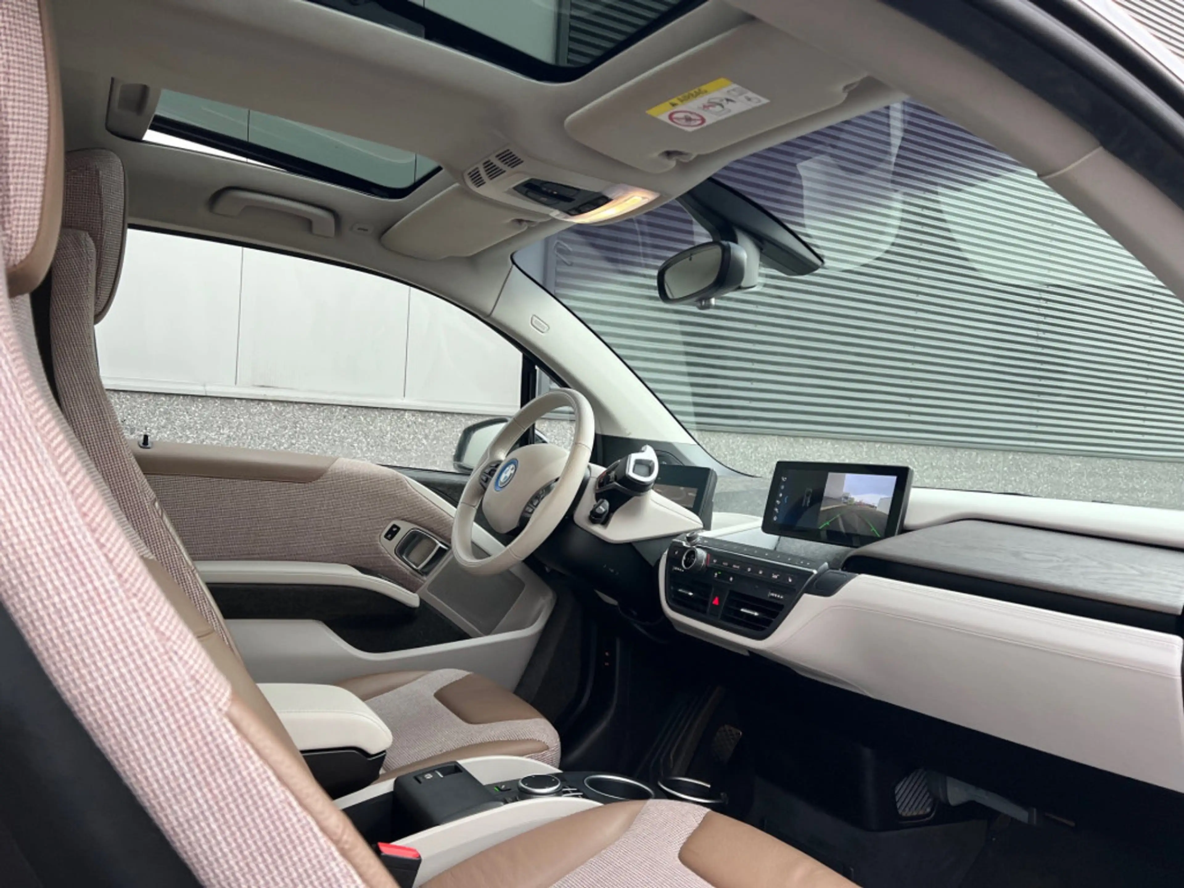 BMW i3 Executive 120Ah 42 kWh/*Lodge*/Navi-Pro/Camera/W-p — photo 15
