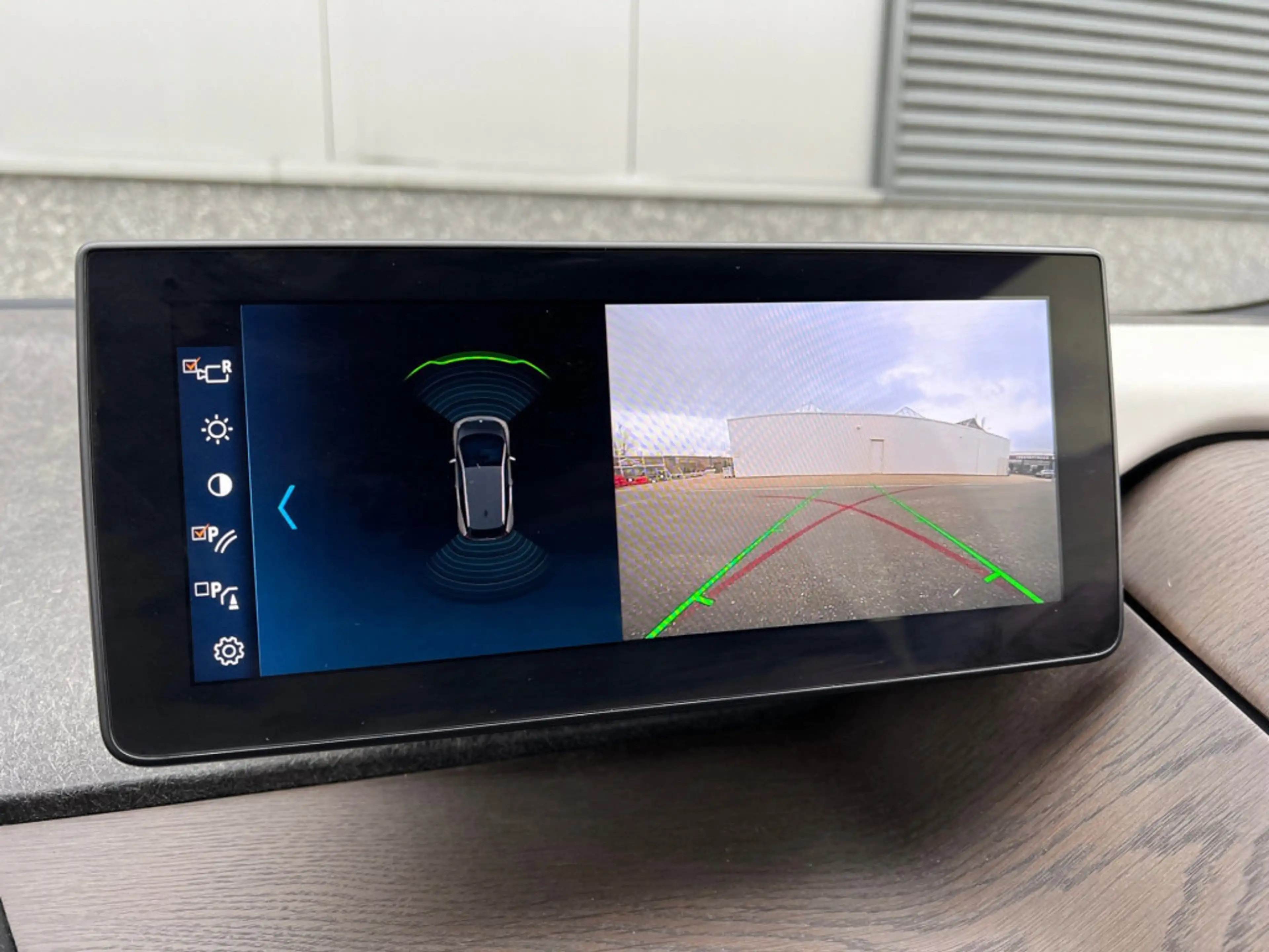 BMW i3 Executive 120Ah 42 kWh/*Lodge*/Navi-Pro/Camera/W-p — photo 9