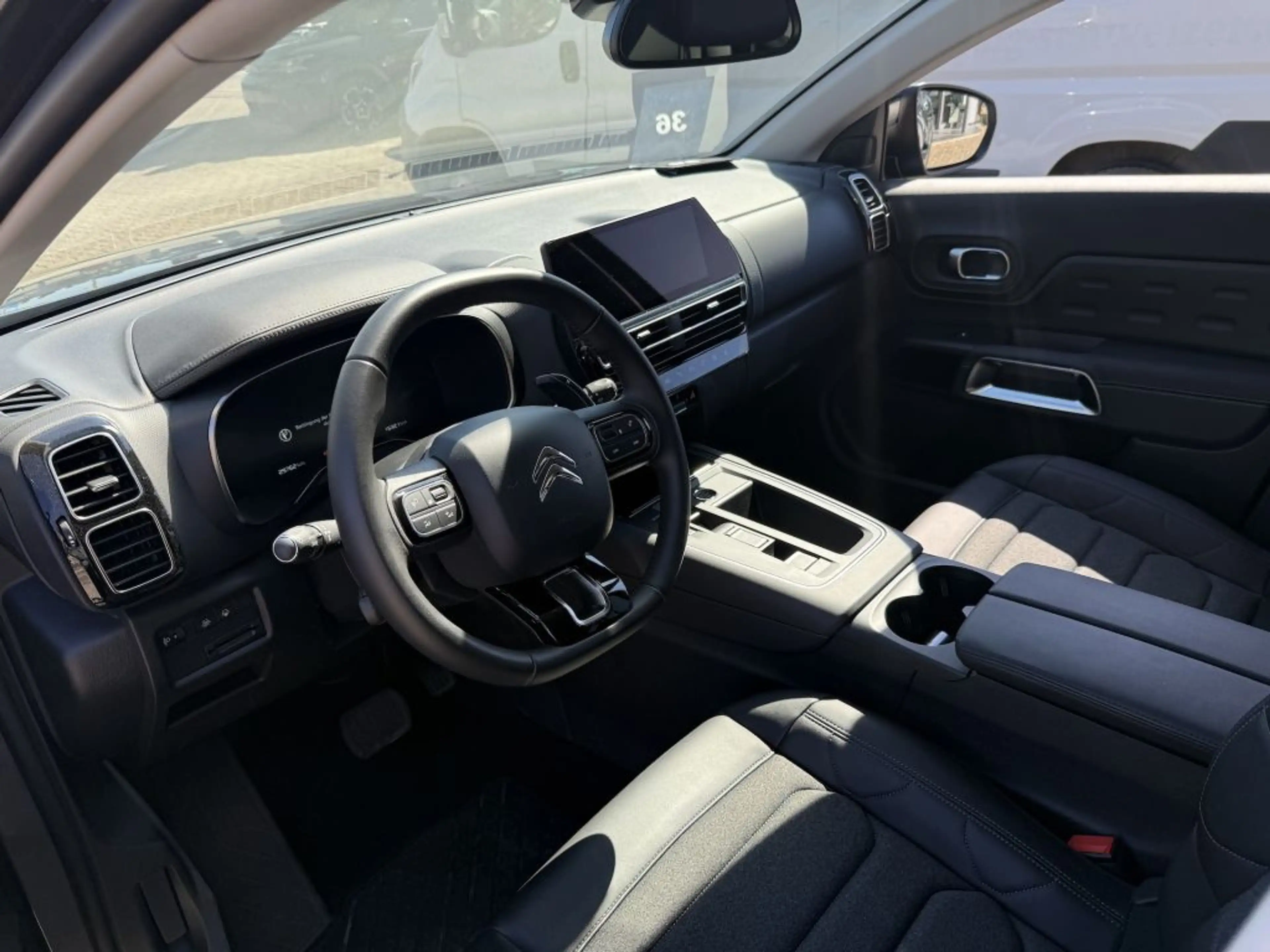 Citroen C5 Aircross Hybrid 145 ë-DSC6 MAX — photo 11
