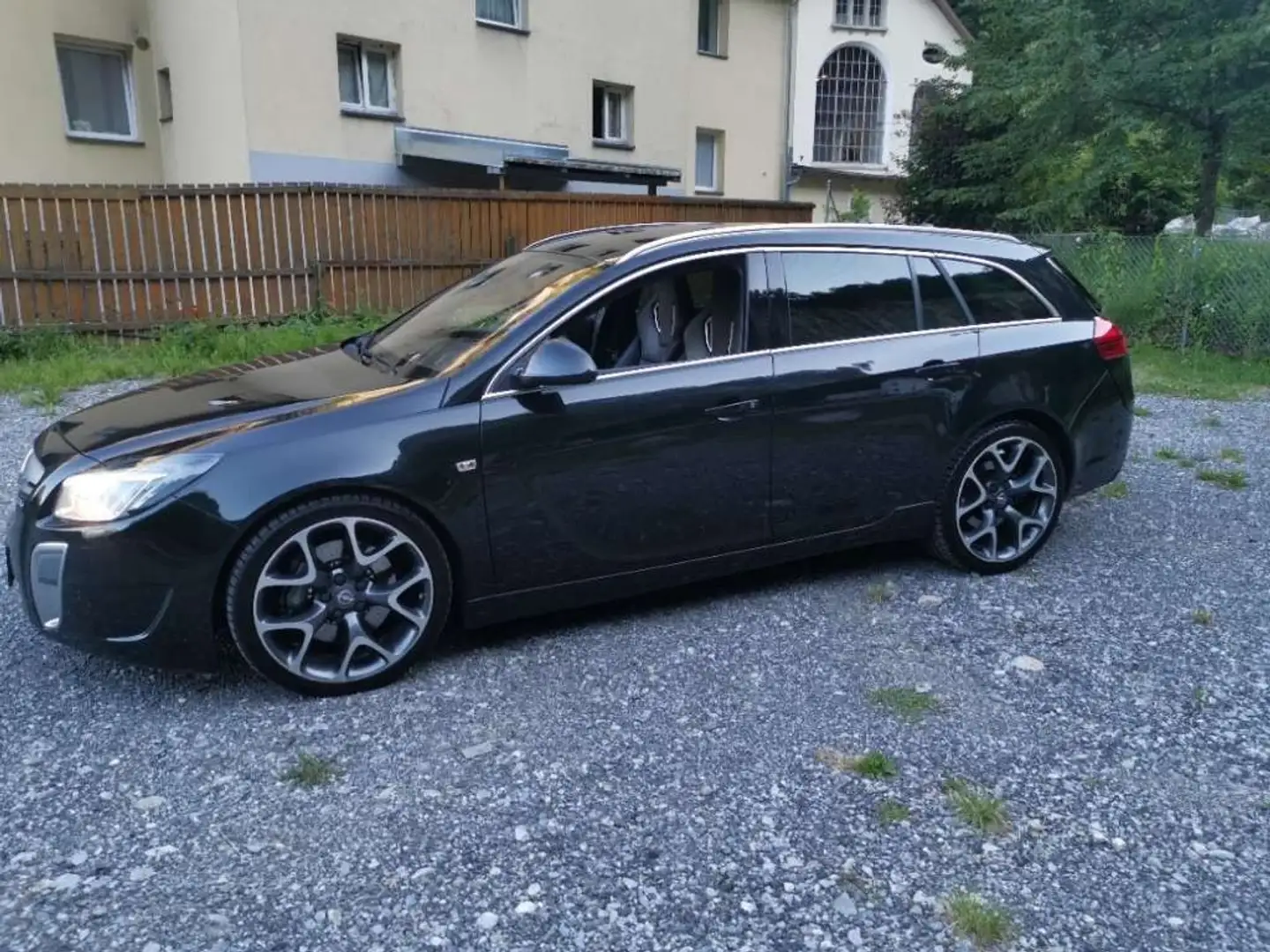 Opel Insignia ST 2,8 V6 Turbo OPC Allrad Aut. - 2
