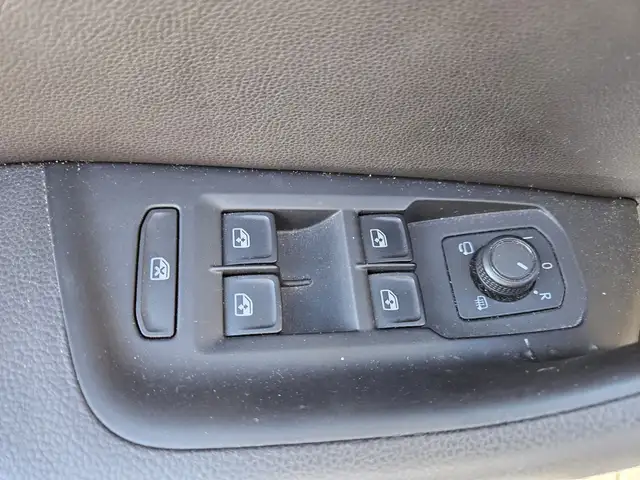 Volkswagen Passat view 8