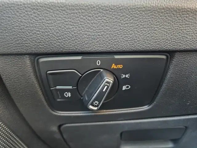 Volkswagen Passat view 23