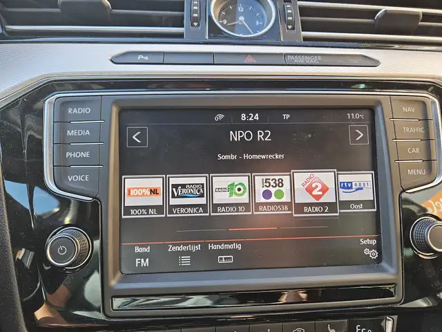 Volkswagen Passat view 12