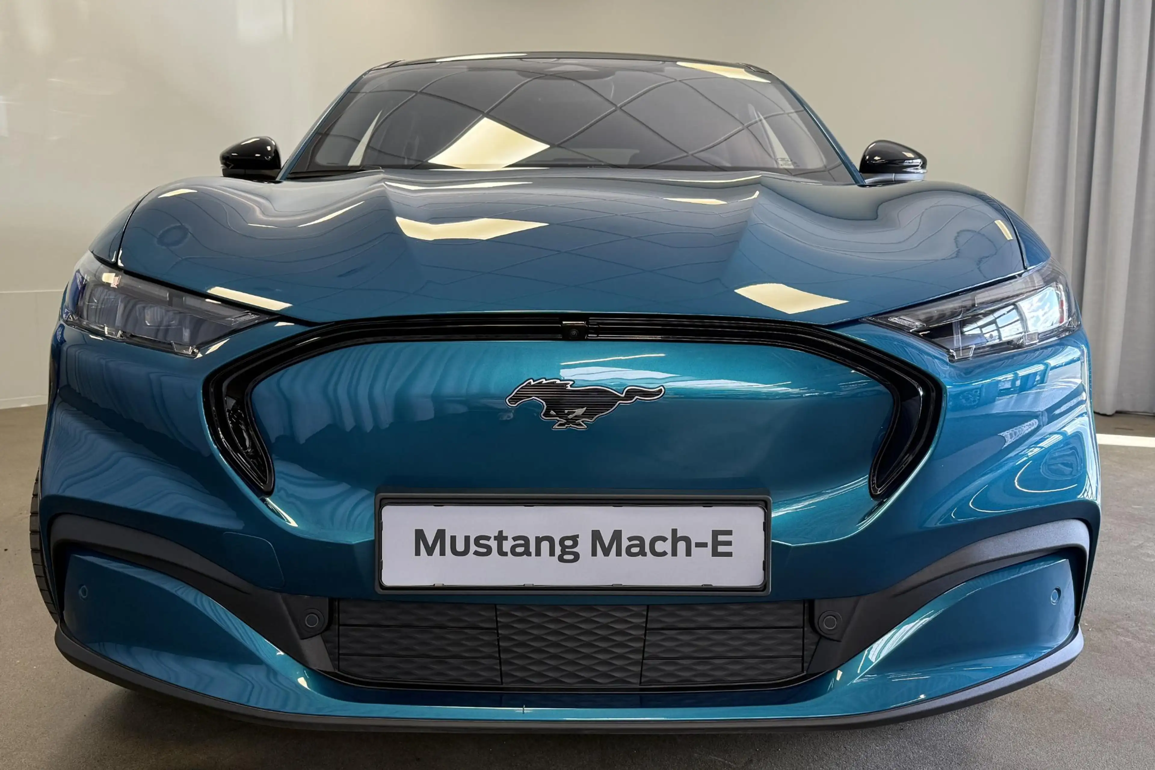 Ford Mustang Mach-E Extended Premium RWD 88 kWh 5000,- Ford Voordeel | — photo 7