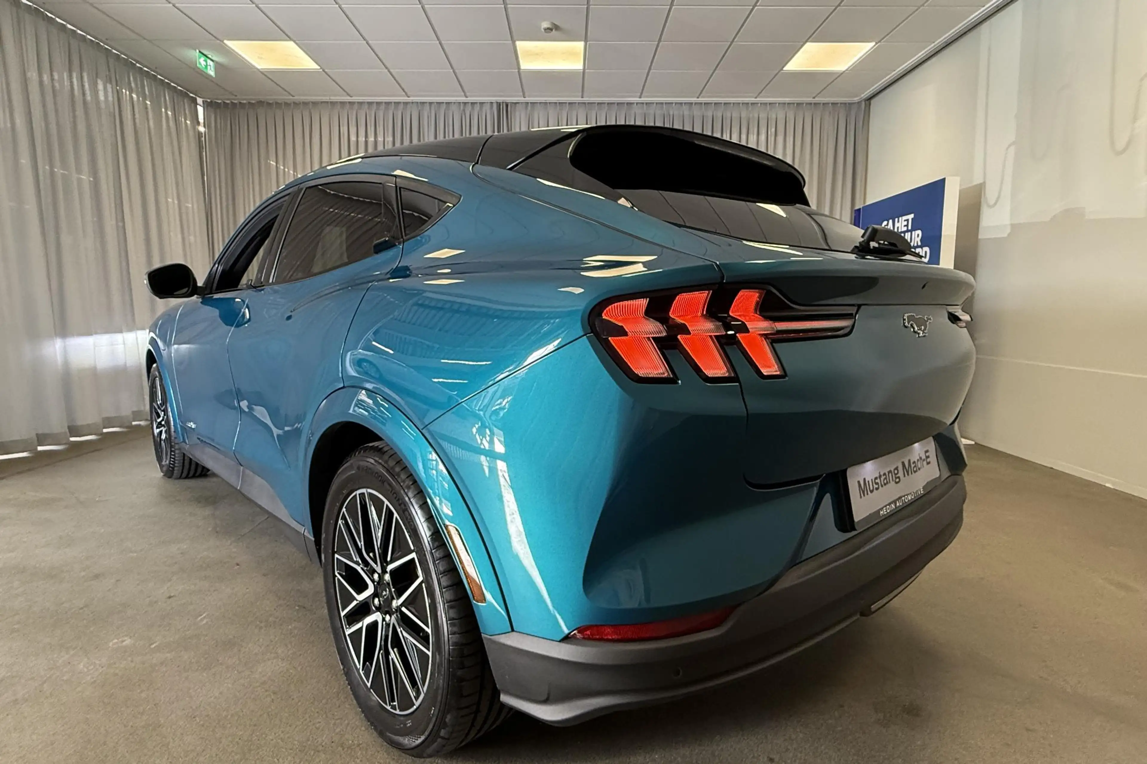 Ford Mustang Mach-E Extended Premium RWD 88 kWh 5000,- Ford Voordeel | — photo 6