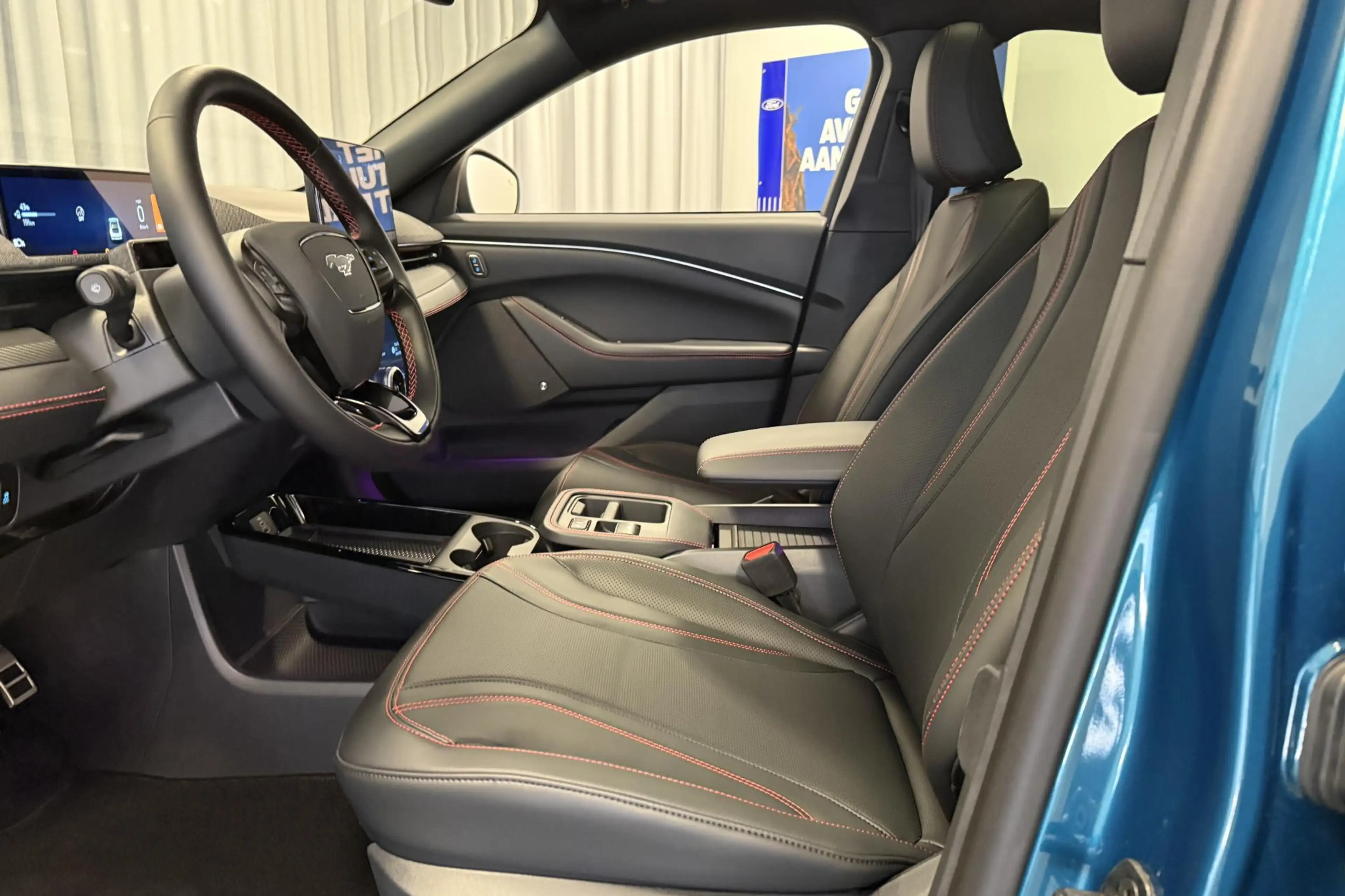 Ford Mustang Mach-E Extended Premium RWD 88 kWh 5000,- Ford Voordeel | — photo 10