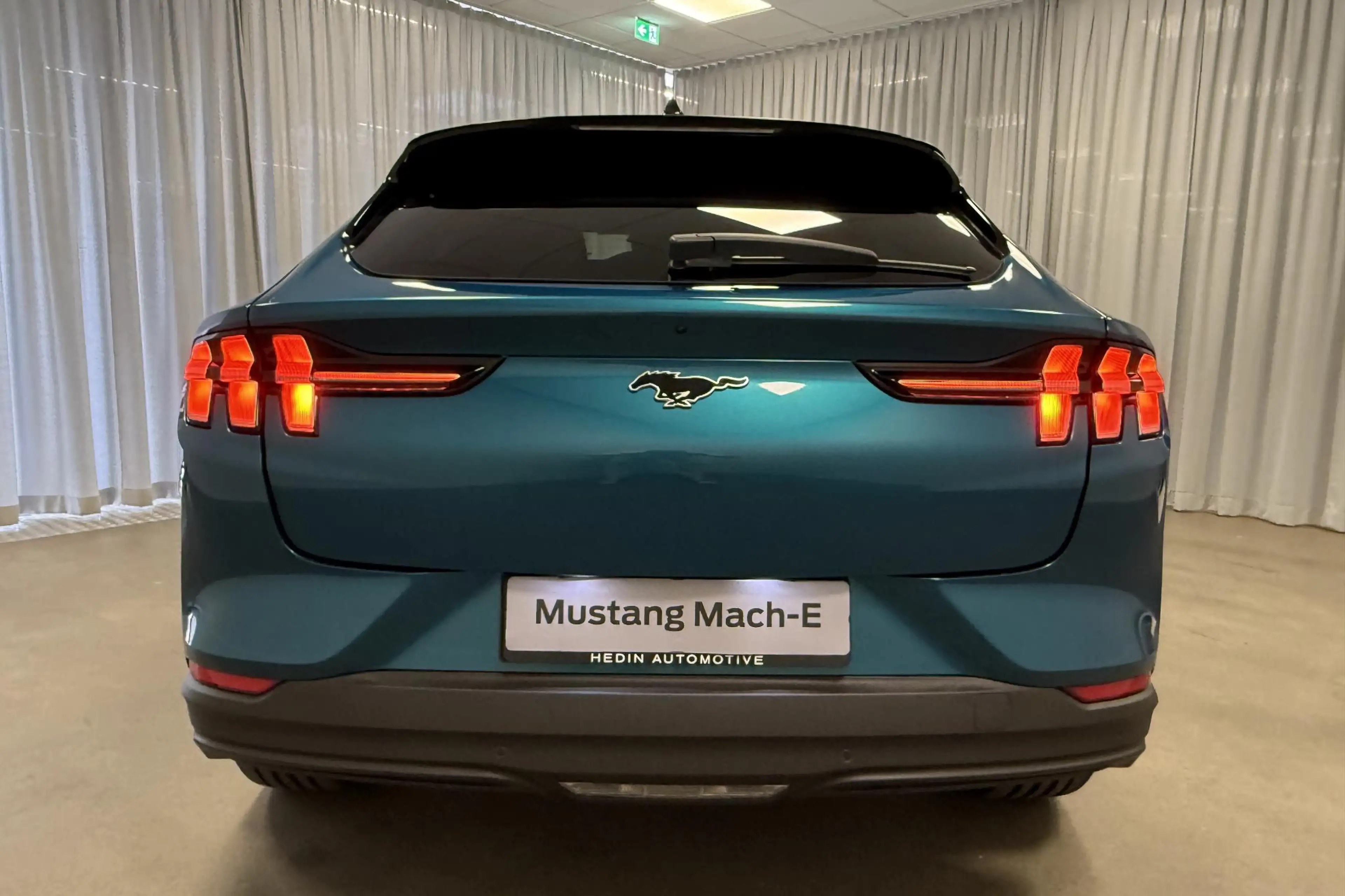 Ford Mustang Mach-E Extended Premium RWD 88 kWh 5000,- Ford Voordeel | — photo 9