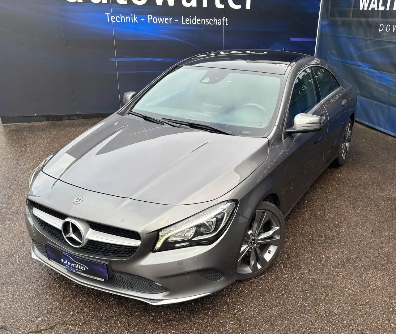 Mercedes-Benz CLA 220 CLA 220 4Matic,Panoramadach Grau - 2