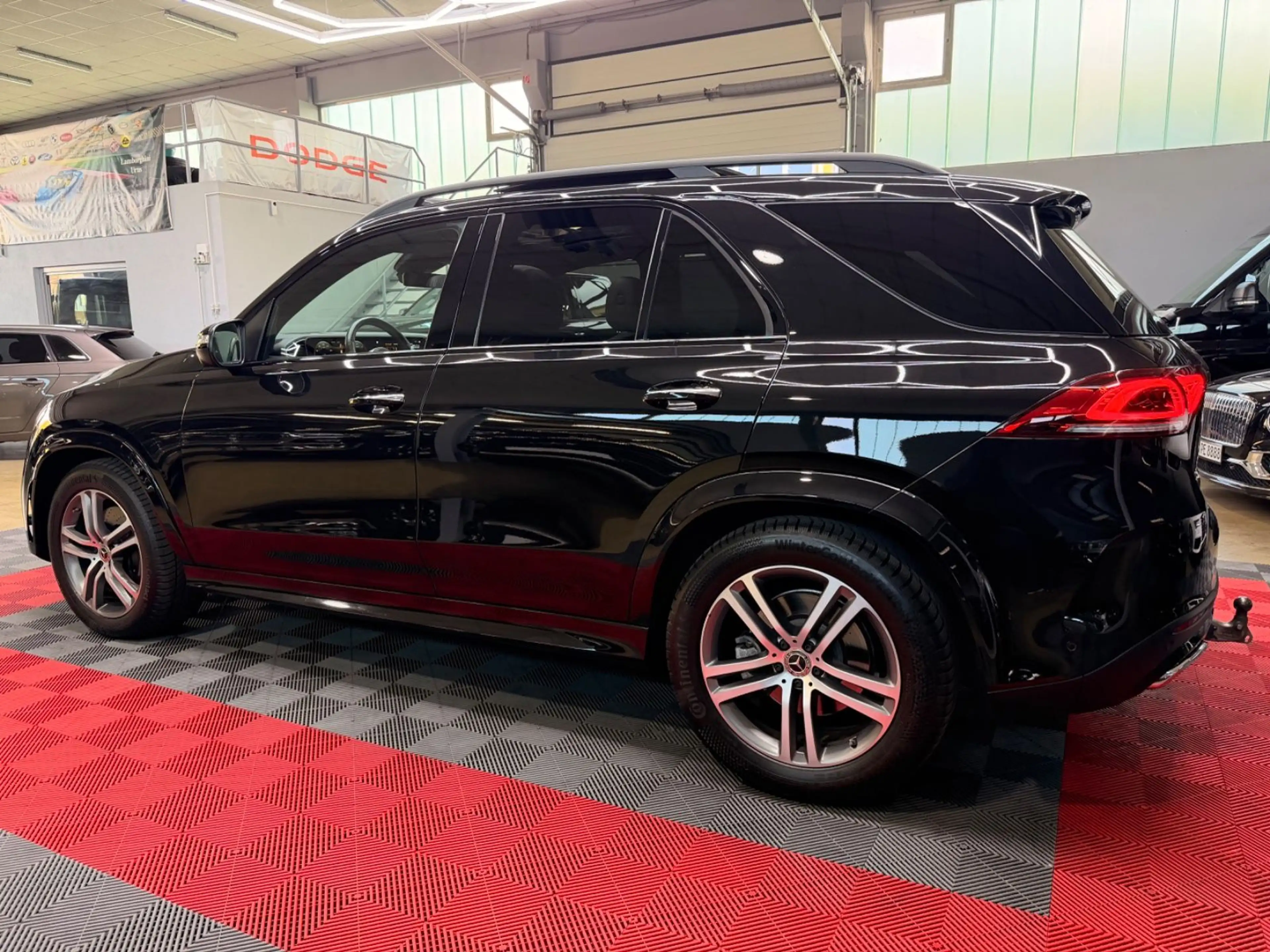Mercedes-Benz GLE 400 d 4Matic AMG Line Pano HUD Burmester 360° — photo 7