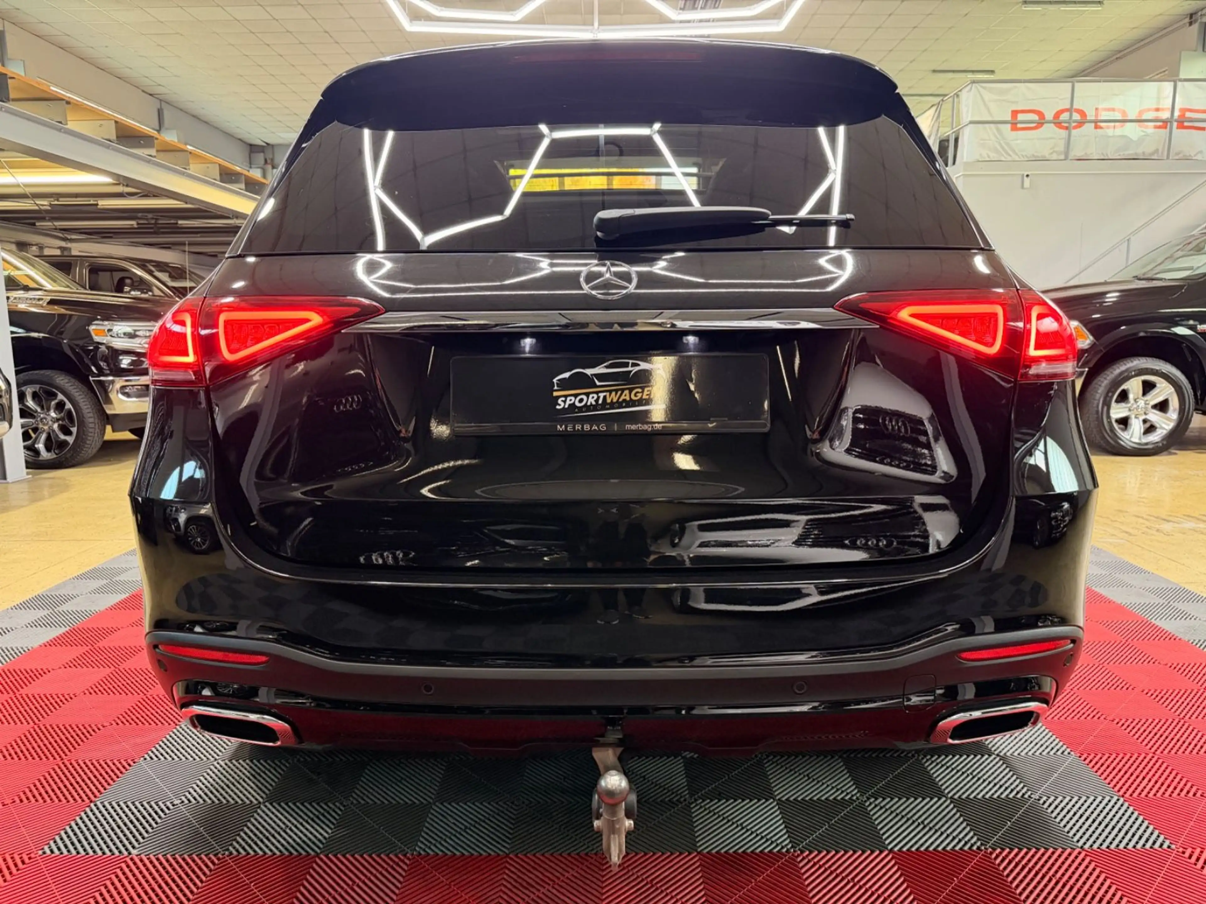 Mercedes-Benz GLE 400 d 4Matic AMG Line Pano HUD Burmester 360° — photo 10