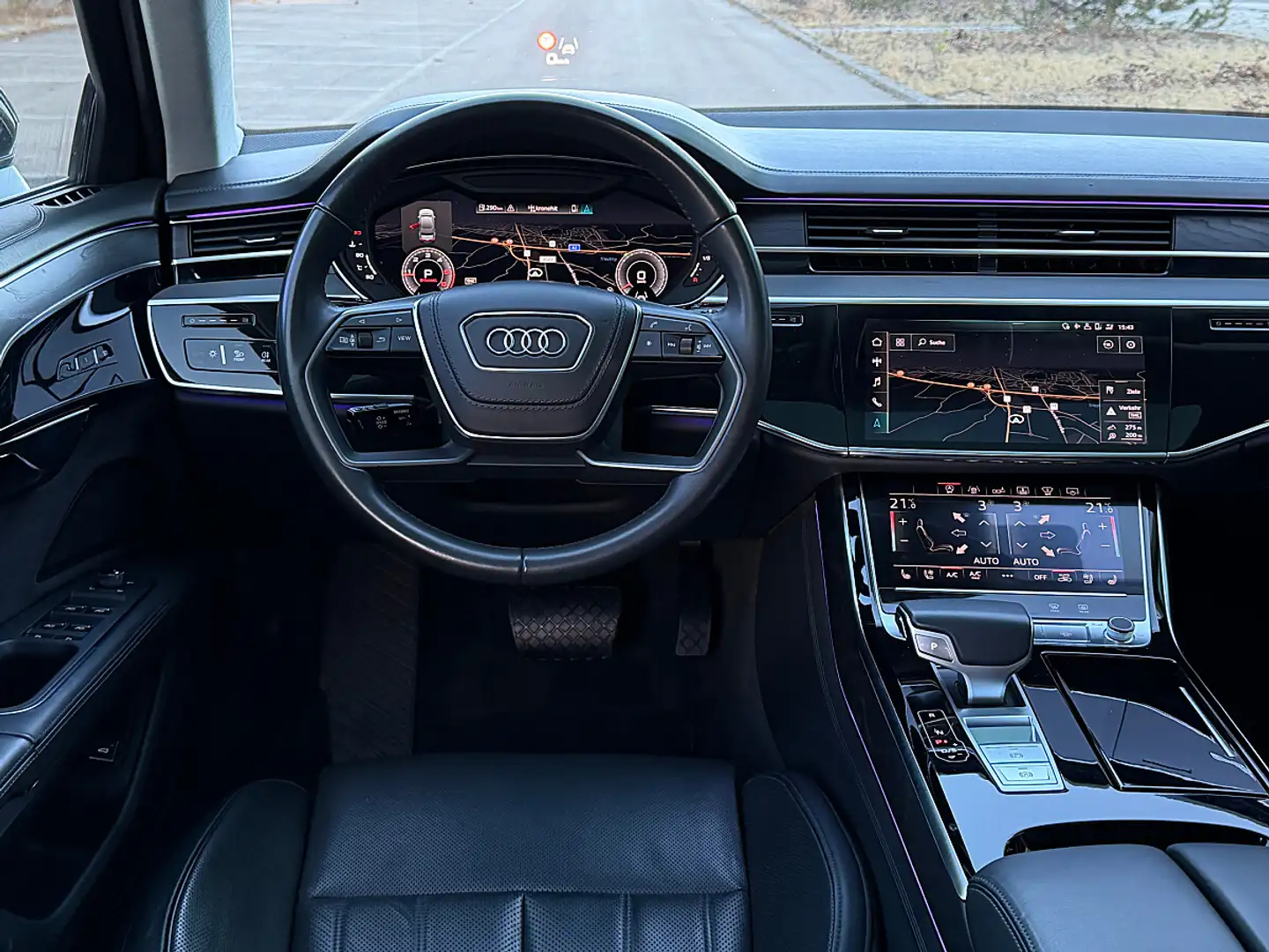 Audi A8 50 TDI // Panorama // Soft-Close // Massage Grau - 2