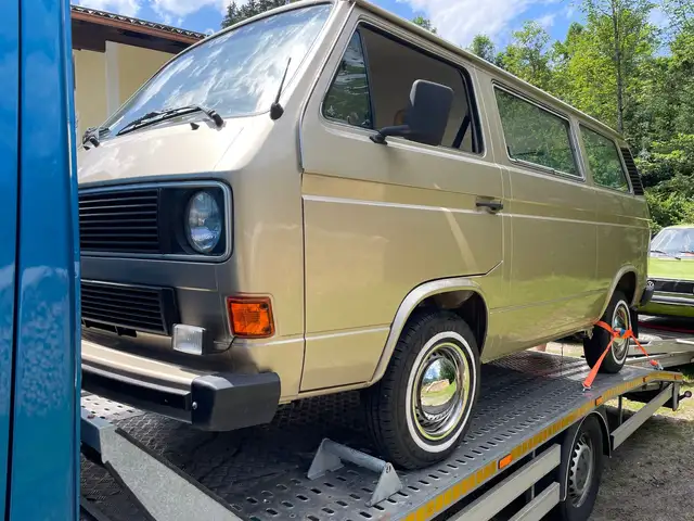 Volkswagen T3 Caravelle 8 Sitzer Rostfrei!