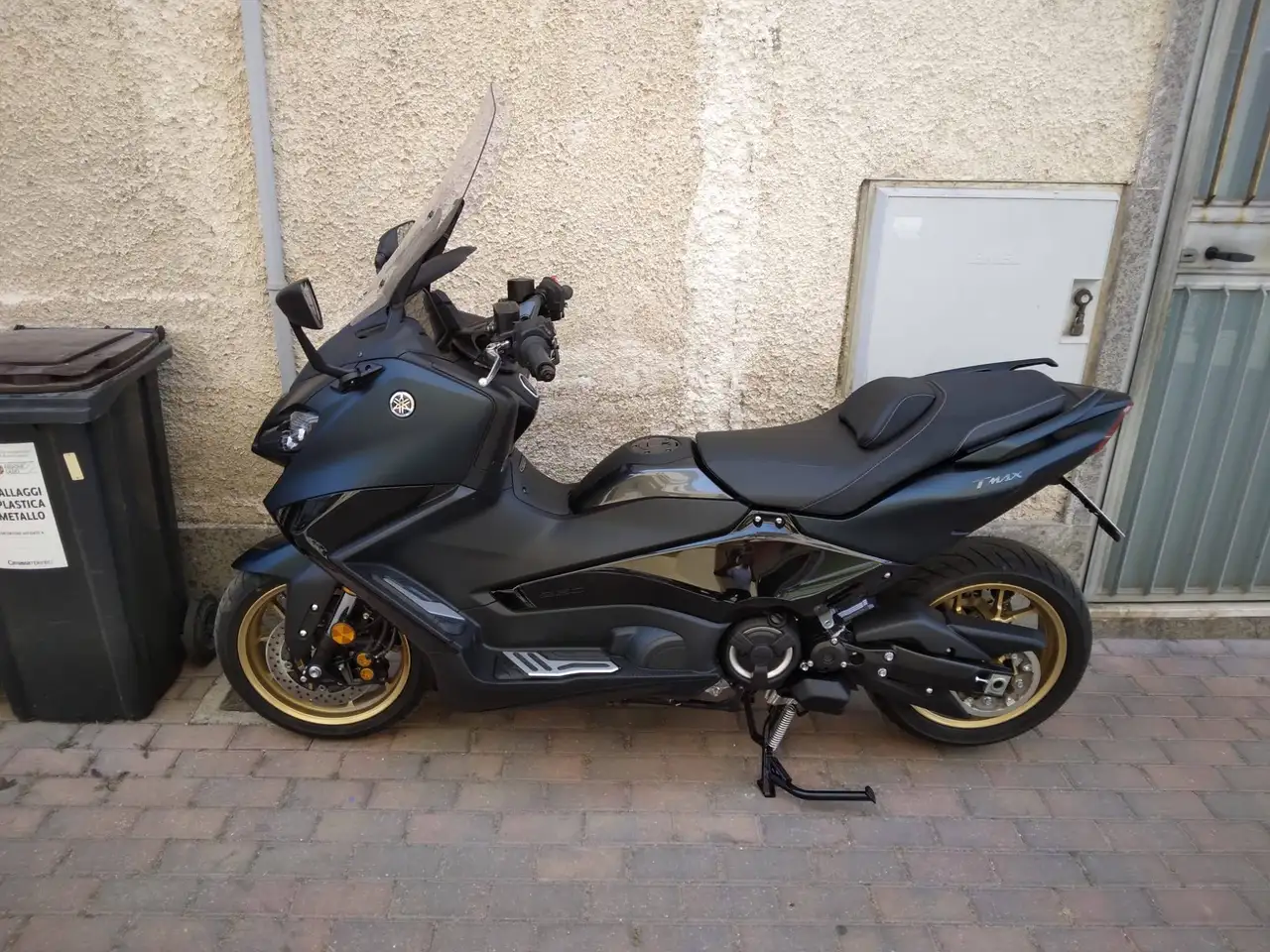Yamaha Tmax 560
