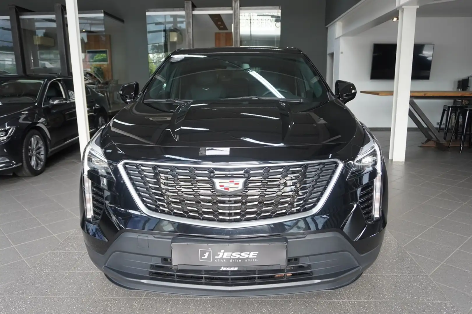 Cadillac XT4 350D Luxury LED ACC R.Cam CarPlay Schwarz - 2
