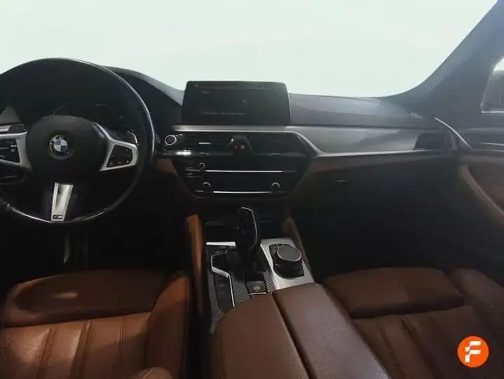 BMW Serie 5 530e (G30) 2020, foto 11