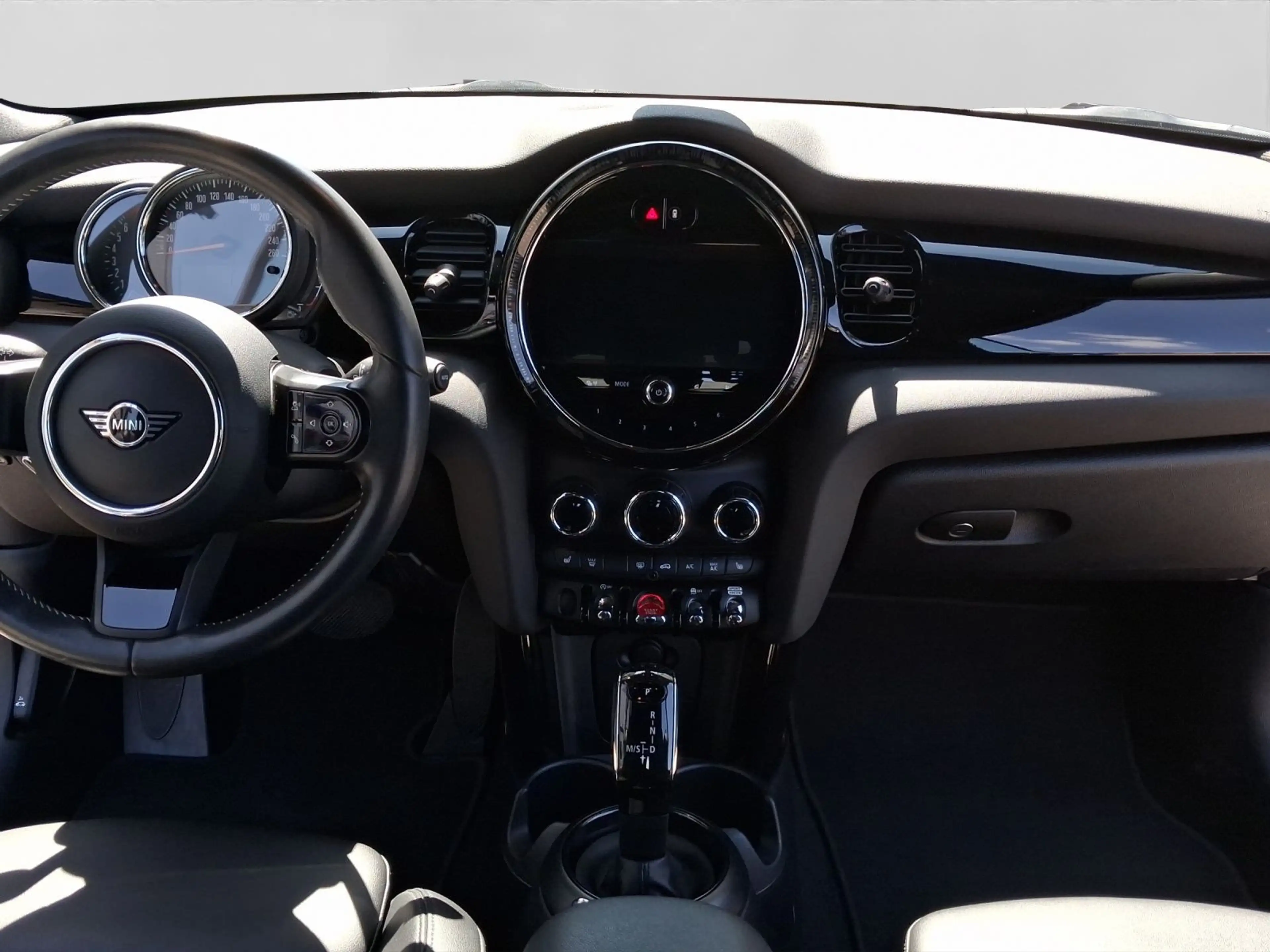 MINI Cooper Cabrio CLASSIC TRIM LED NAVI — photo 5