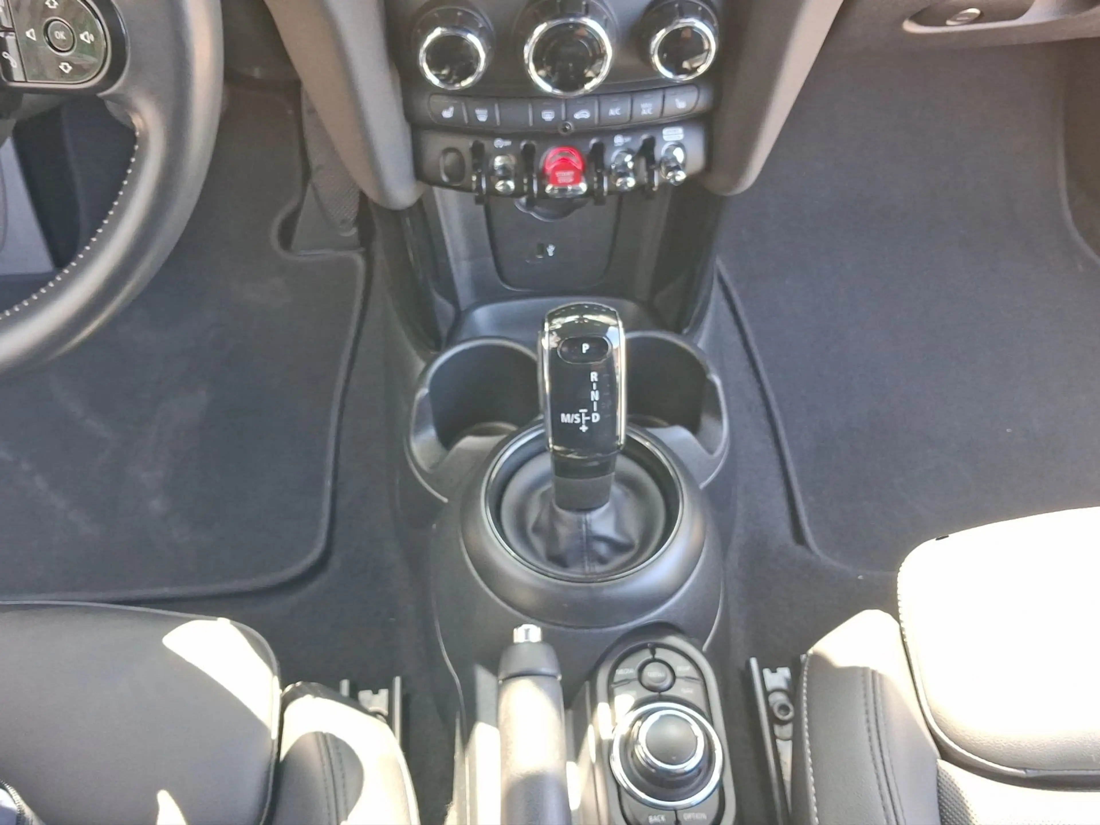 MINI Cooper Cabrio CLASSIC TRIM LED NAVI — photo 11