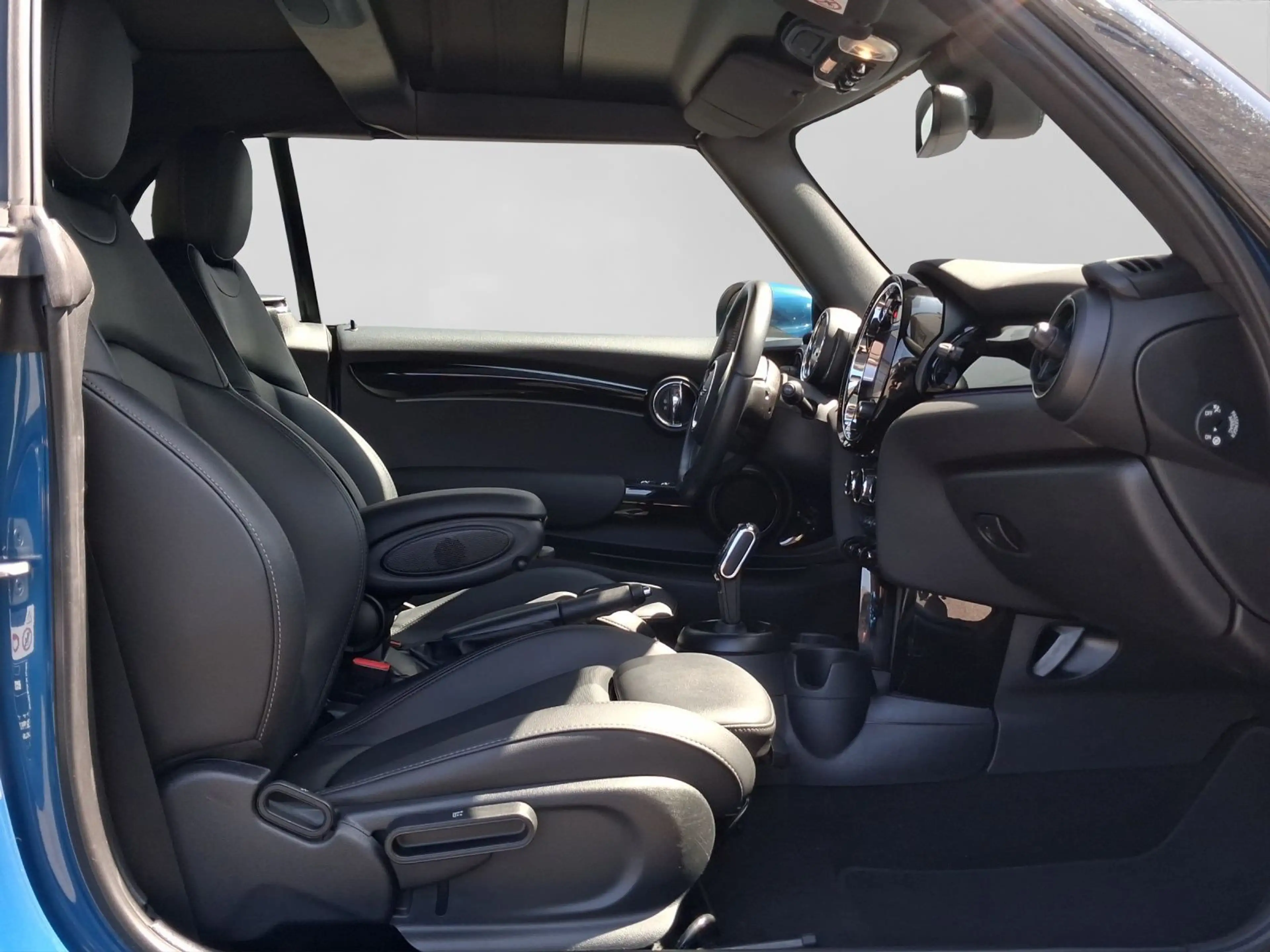 MINI Cooper Cabrio CLASSIC TRIM LED NAVI — photo 4