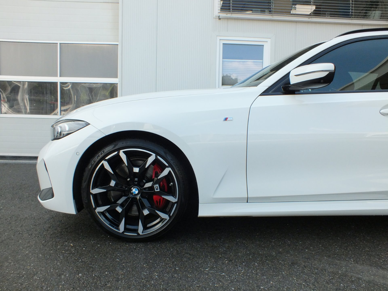 BMW 330 d xDrive — photo 8