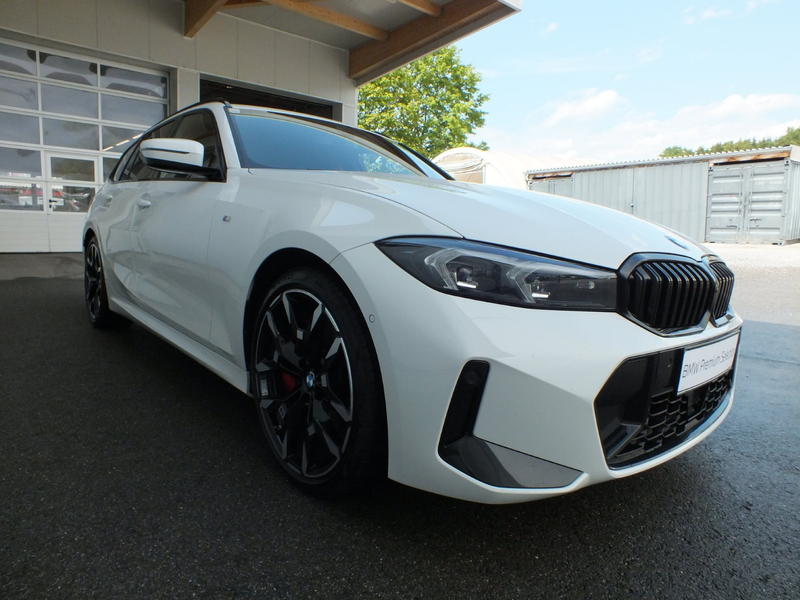BMW 330 d xDrive — photo 2