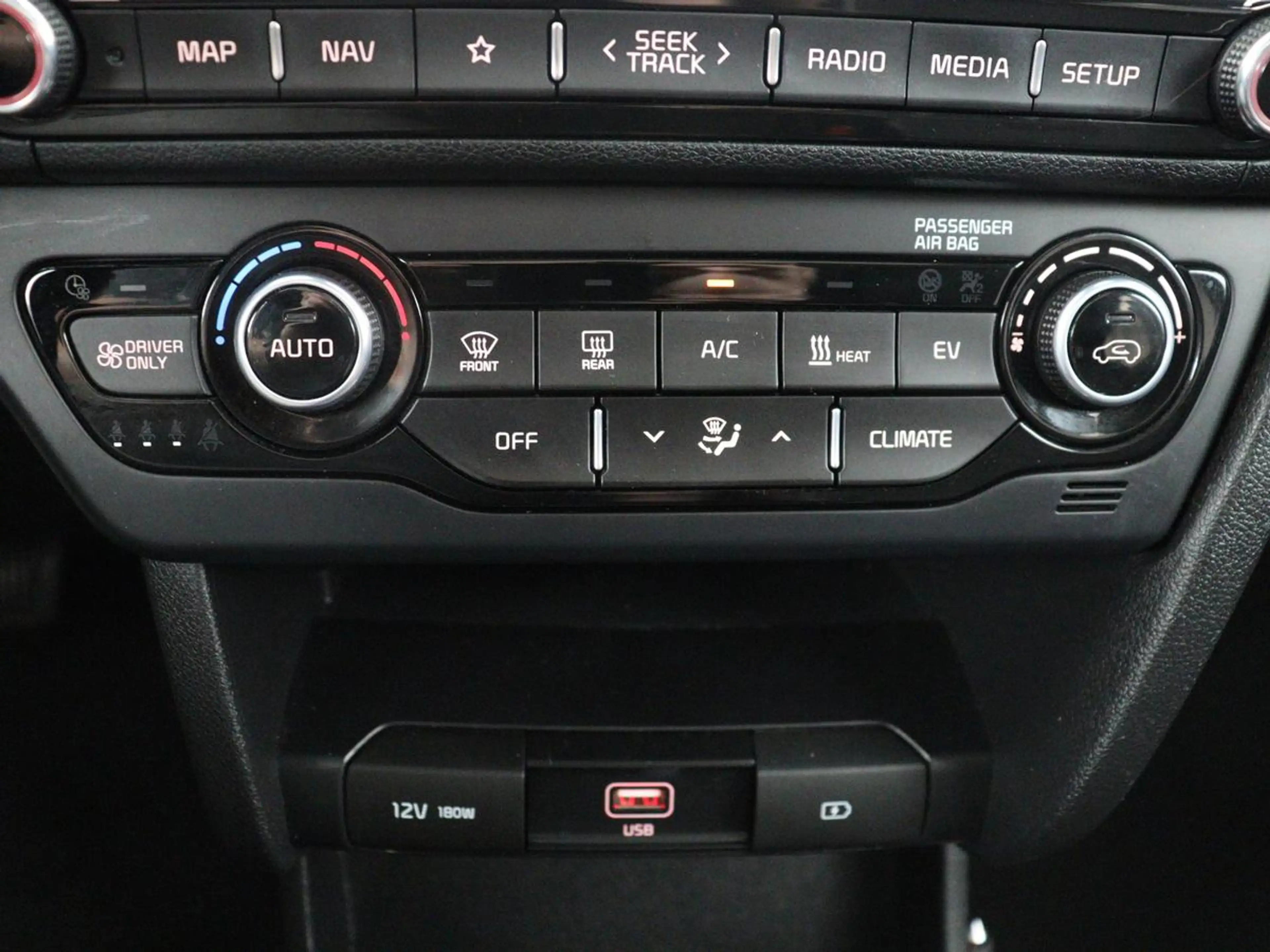 Kia e-Niro DynamicPlusLine 64 kWh | SOH 95,4% | Panoramadak | — photo 18