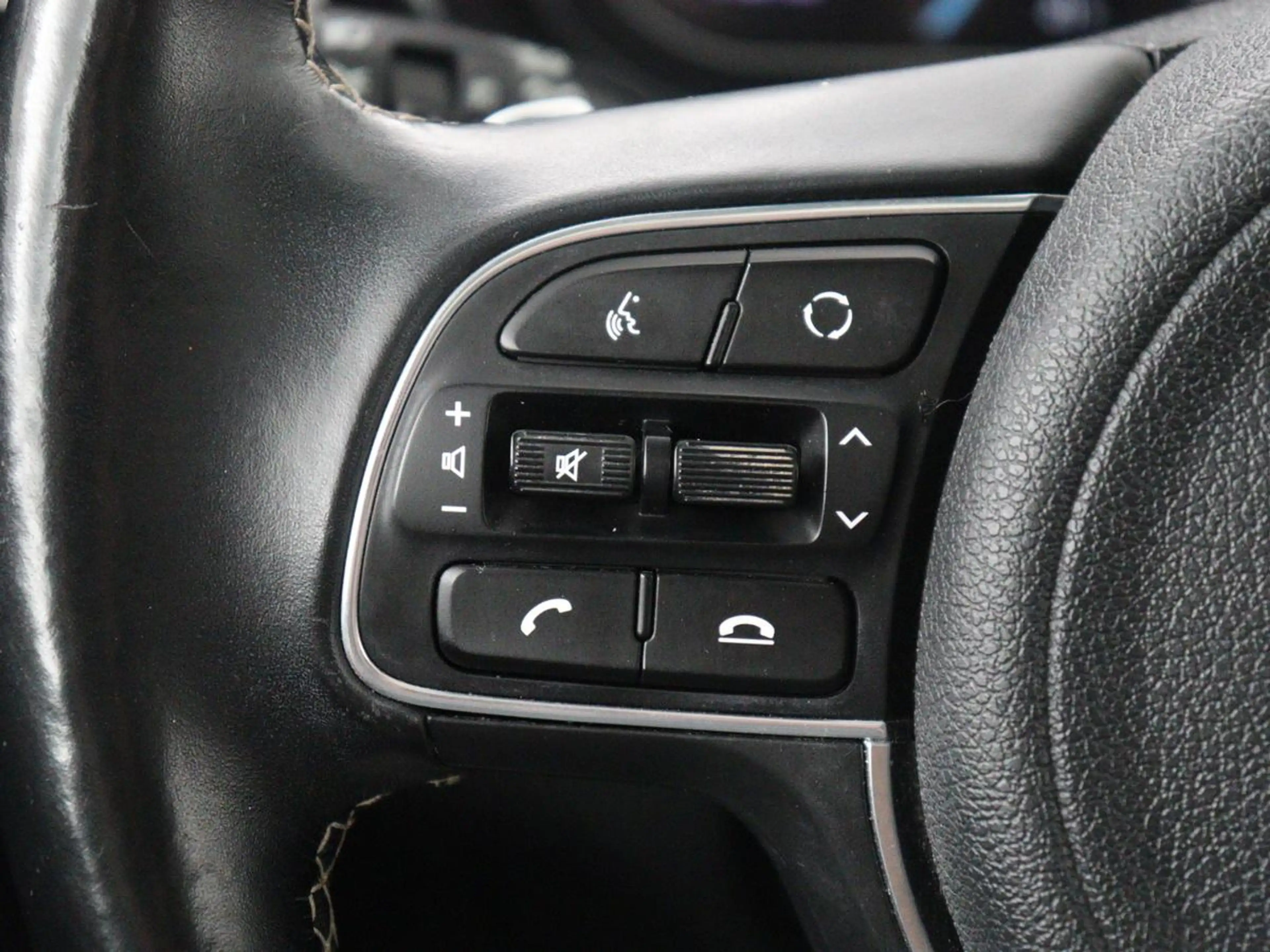 Kia e-Niro DynamicPlusLine 64 kWh | SOH 95,4% | Panoramadak | — photo 22