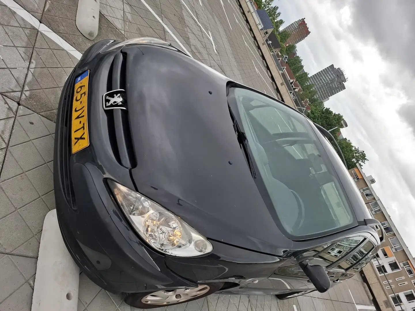 Peugeot 307 Break 110 Tendance crna - 1