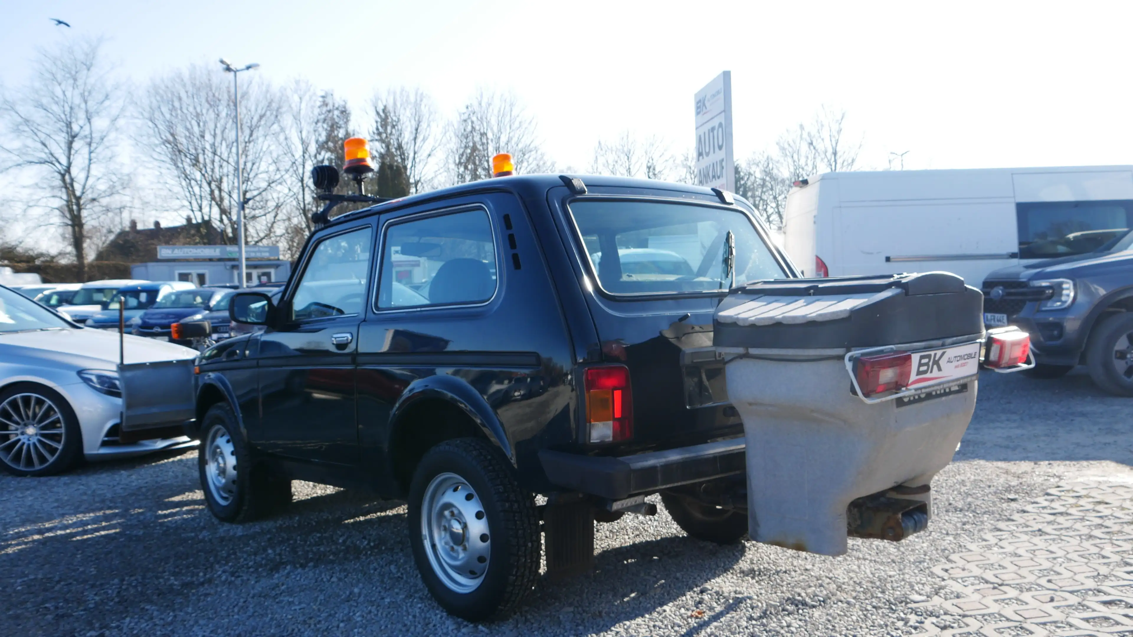 Lada Taiga Basis 4x4 Winterdienstfahrzeug Schneeschild Salzst — photo 5