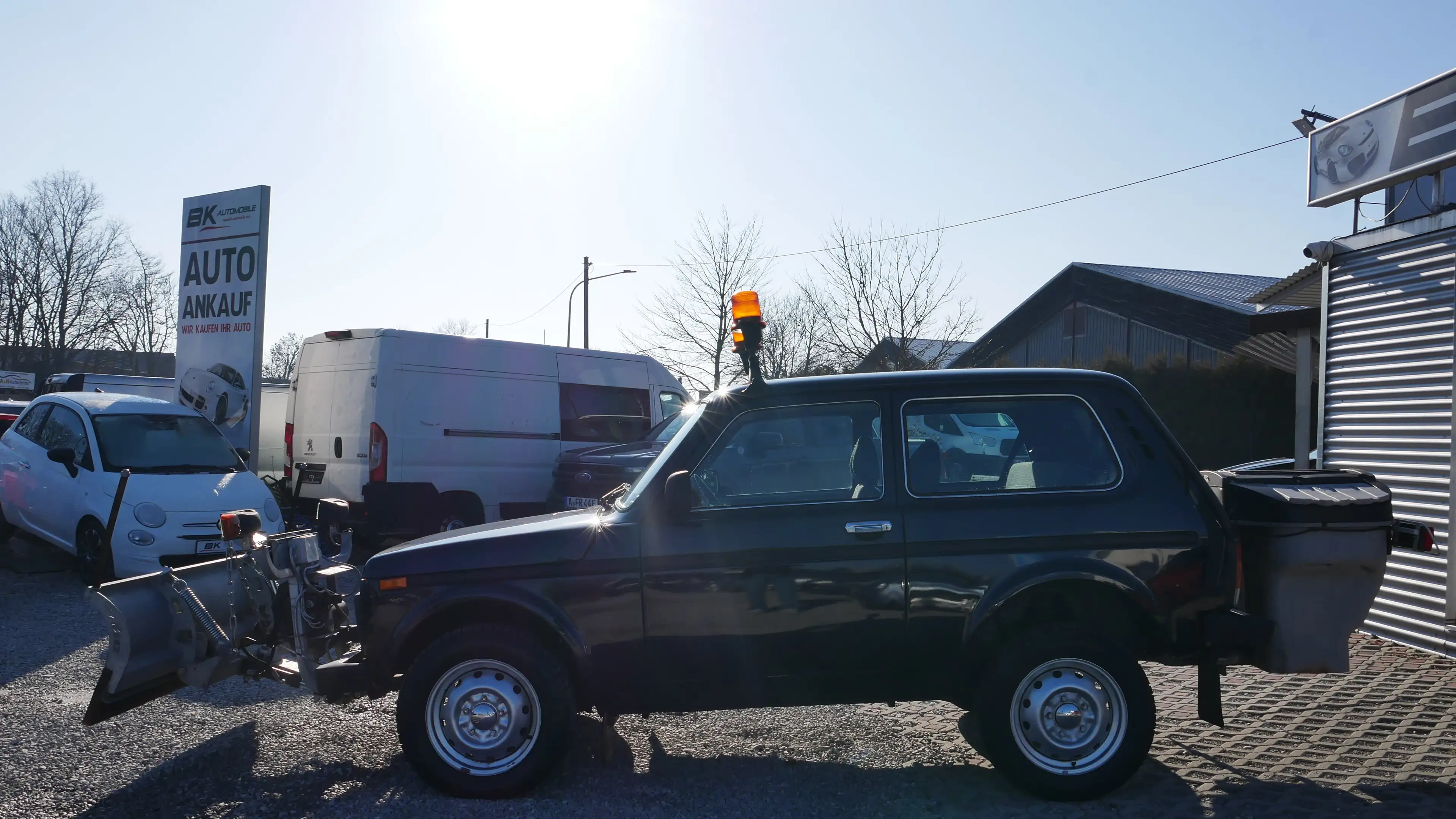 Lada Taiga Basis 4x4 Winterdienstfahrzeug Schneeschild Salzst — photo 6