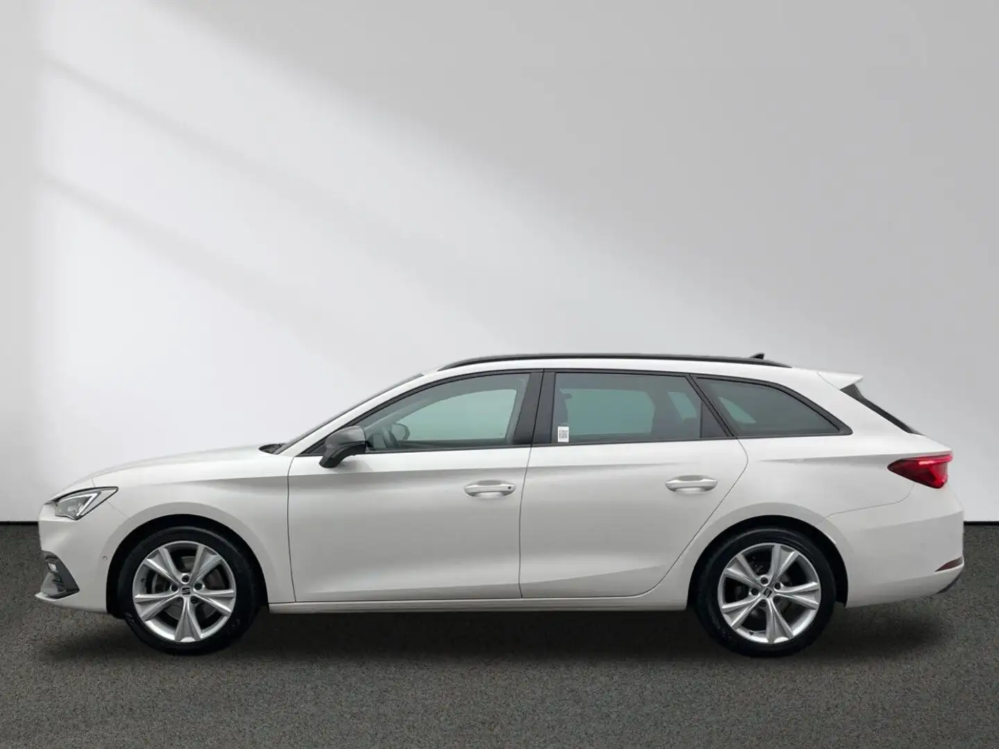 SEAT Leon Sportstourer FR 2.0TDI Panorama CarPlay LED Weiß - 2