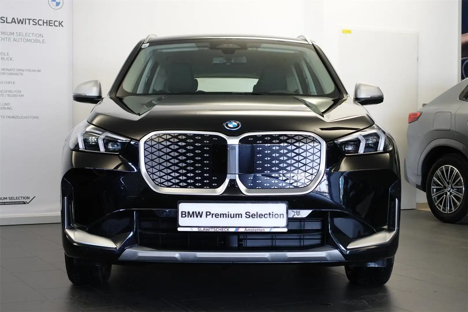 BMW iX1 xDrive30 U11 3,99 FIXZINSAKTION Schwarz - 2