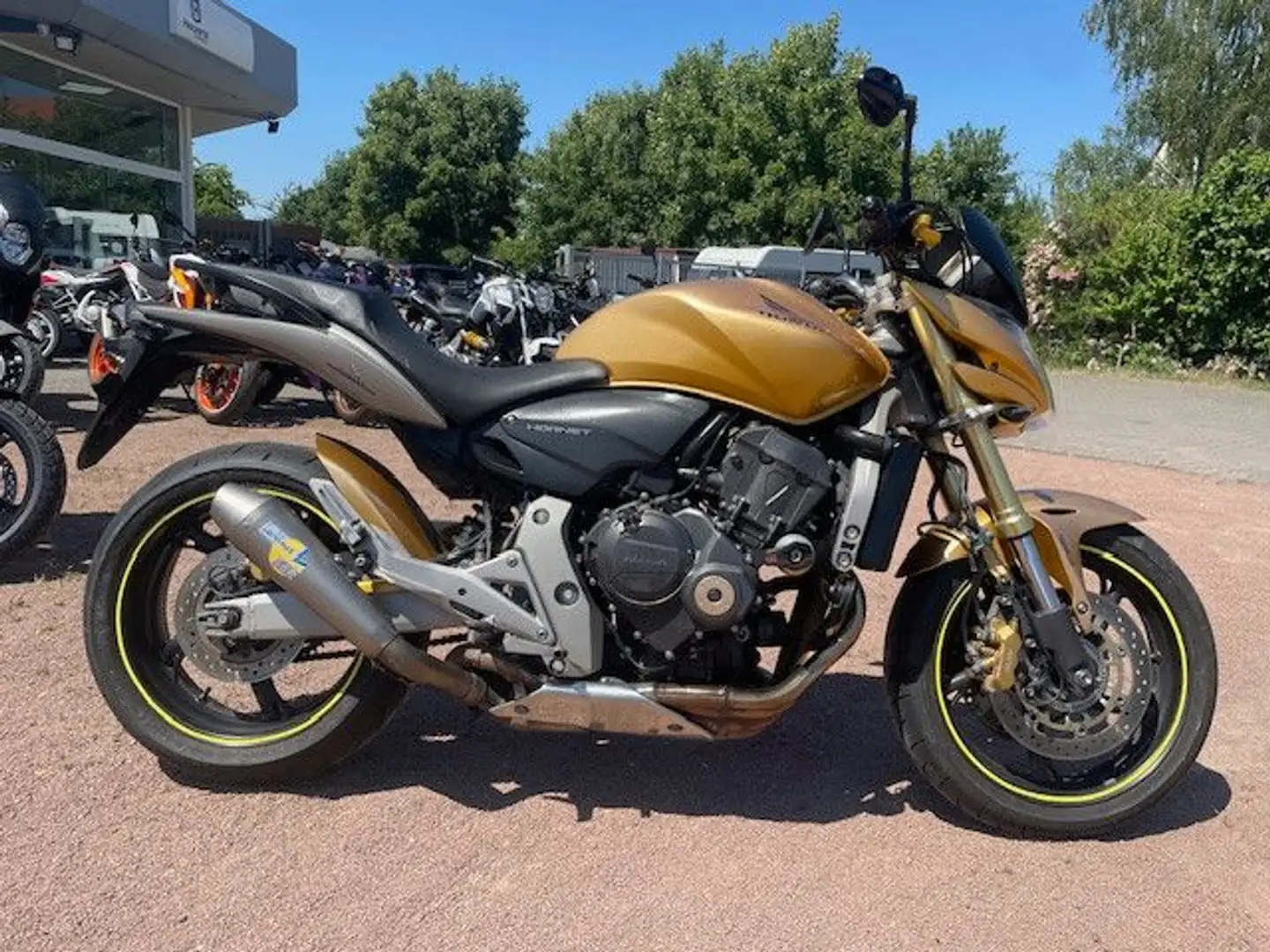Honda CB 600 FA Zlatá - 1