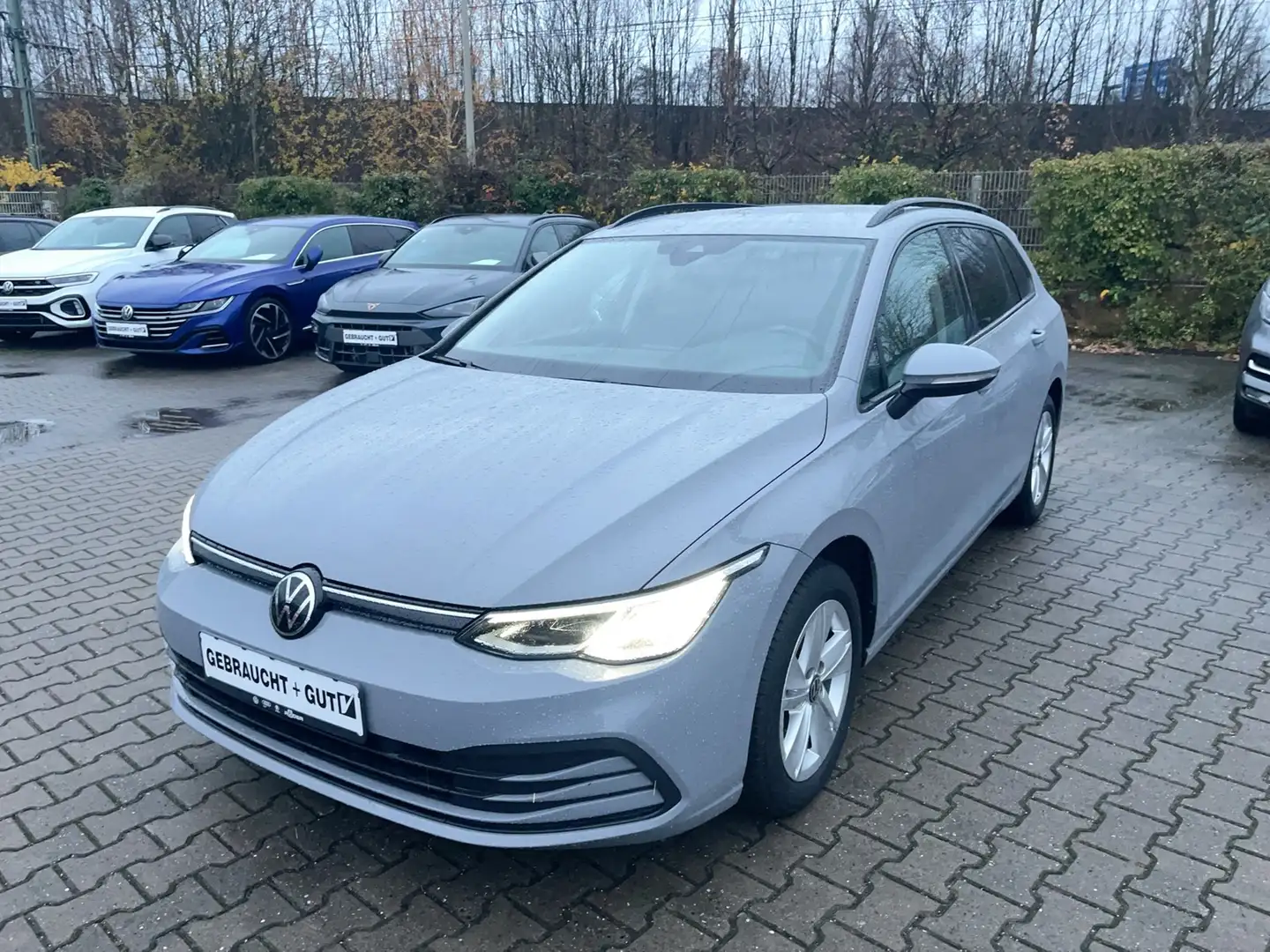 Volkswagen Golf VIII Variant Life 2.0 TDI DSG Gris - 1