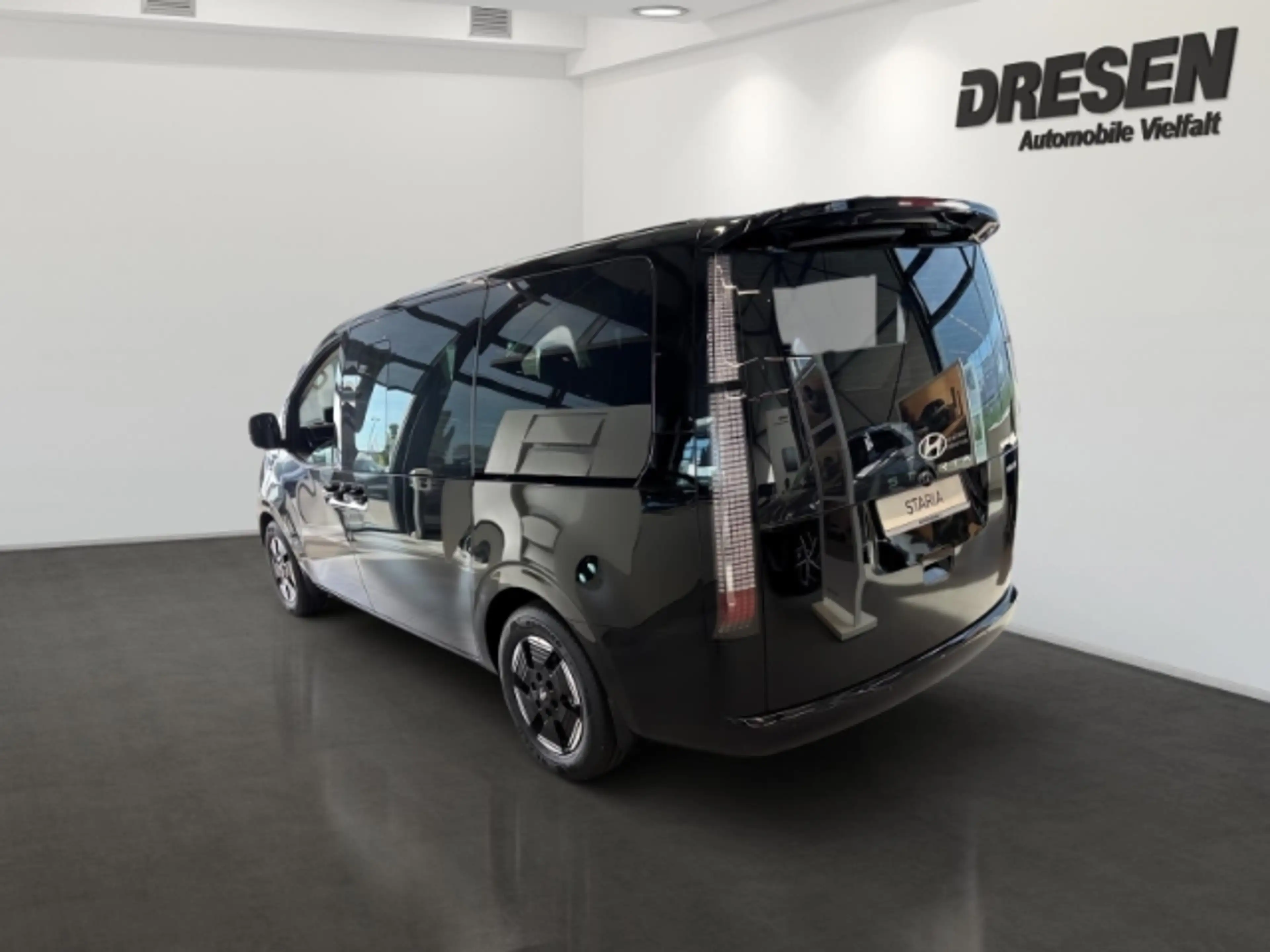 Hyundai STARIA (MY27) PRIME 9-Sitzer 84 kWh (218 PS) PANORAMADACH — photo 4